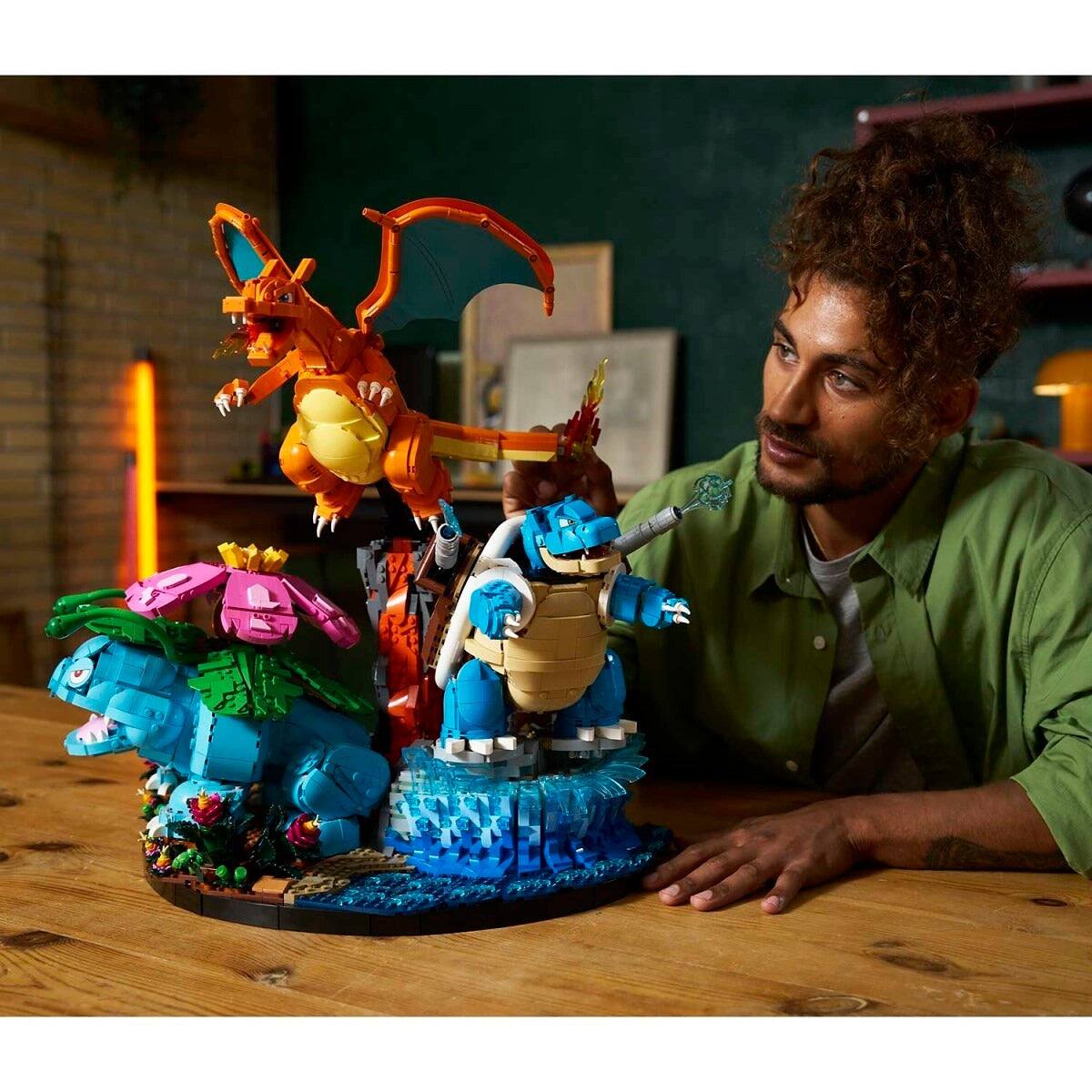 Alt View 3. LEGO - LEGO Pokemon: Venusaur Charizard and Blastoise [LEGO, #72153].