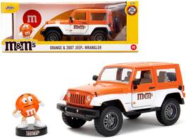 Jada - 2007 Jeep Wrangler and Orange M&M Diecast Figure "M&M's" "Hollywood Rides" Series 1/24 - Orange Metallic And White