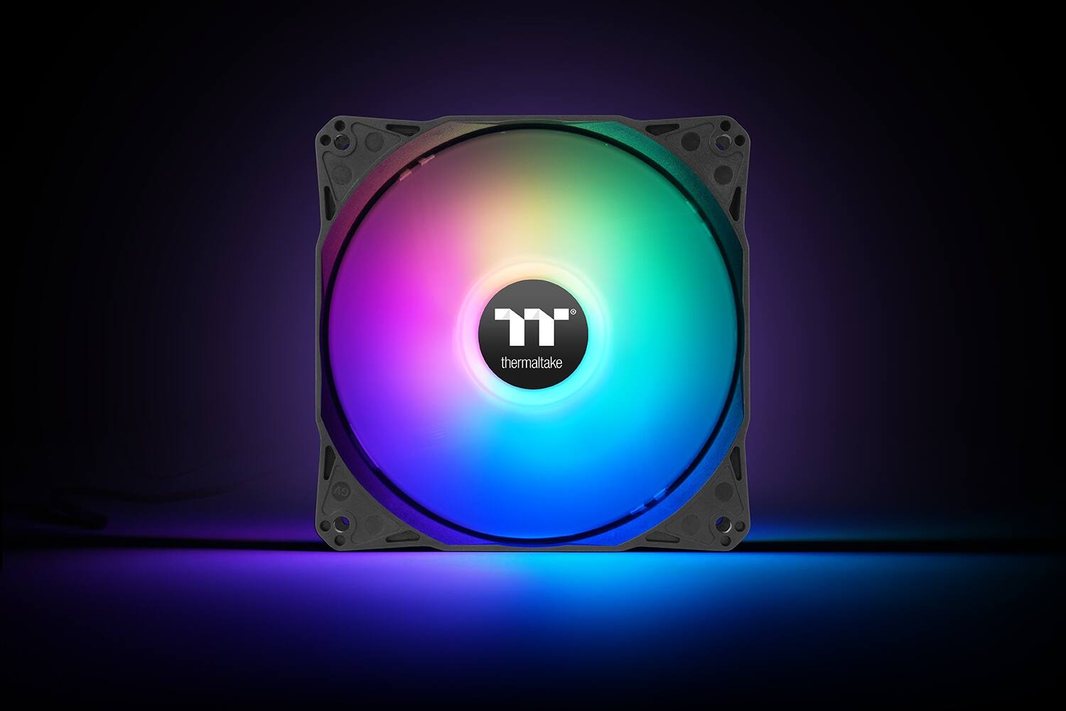 Alt View 9. Thermaltake - LE120 ARGB Sync 120mm PWM Computer Case Cooling Fan (3-Pack) - Black.