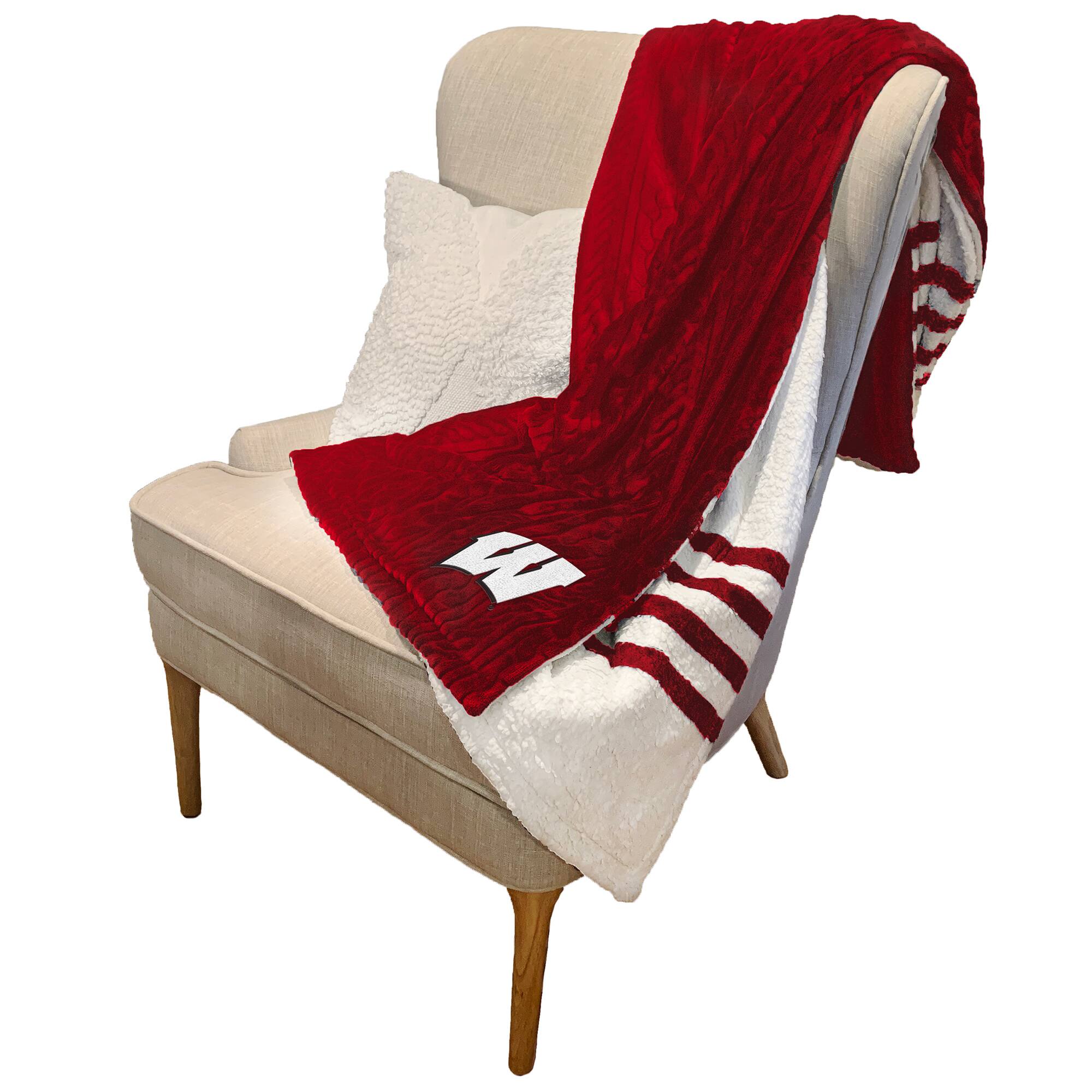 Alt View 2. Pegasus - Wisconsin Badgers 60'' x 70'' Cable Knit Sherpa Blanket - Multicolor.