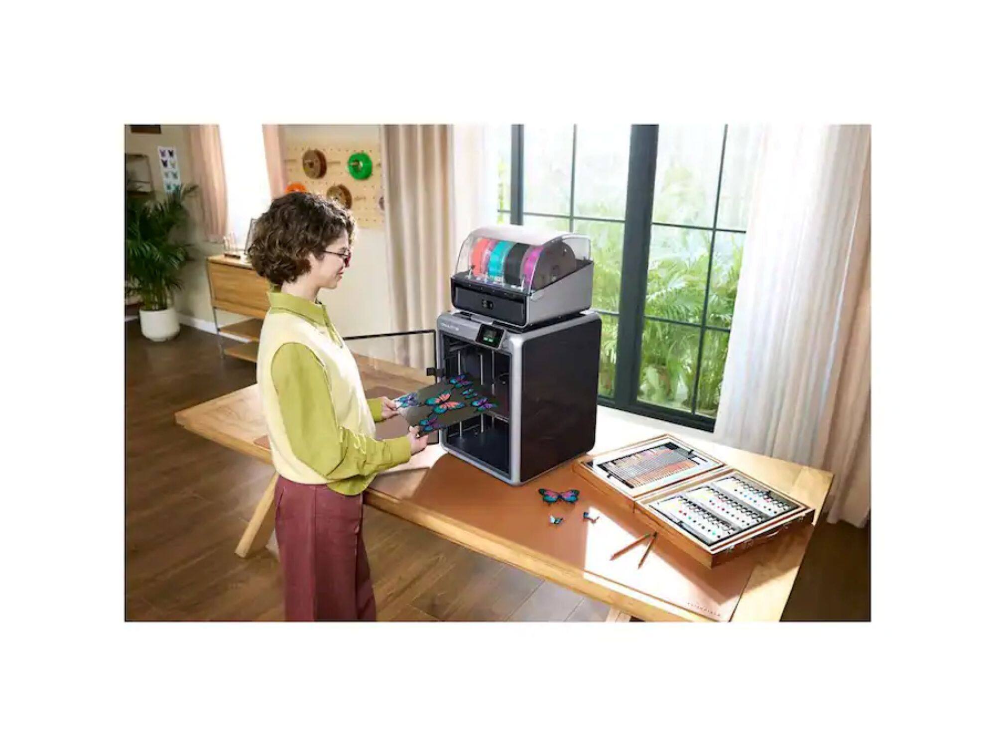 Alt View 4. Creality - Creality K2 Combo, K2 3D Printer w/ CFS, beginner-Friendly 3D Printer - Black.
