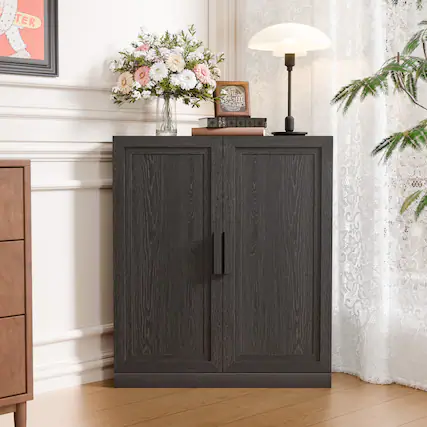 The text in the image reads:
"TER" (on the framed picture)
"LOVE IS THE BEST THING" (on the framed quote)