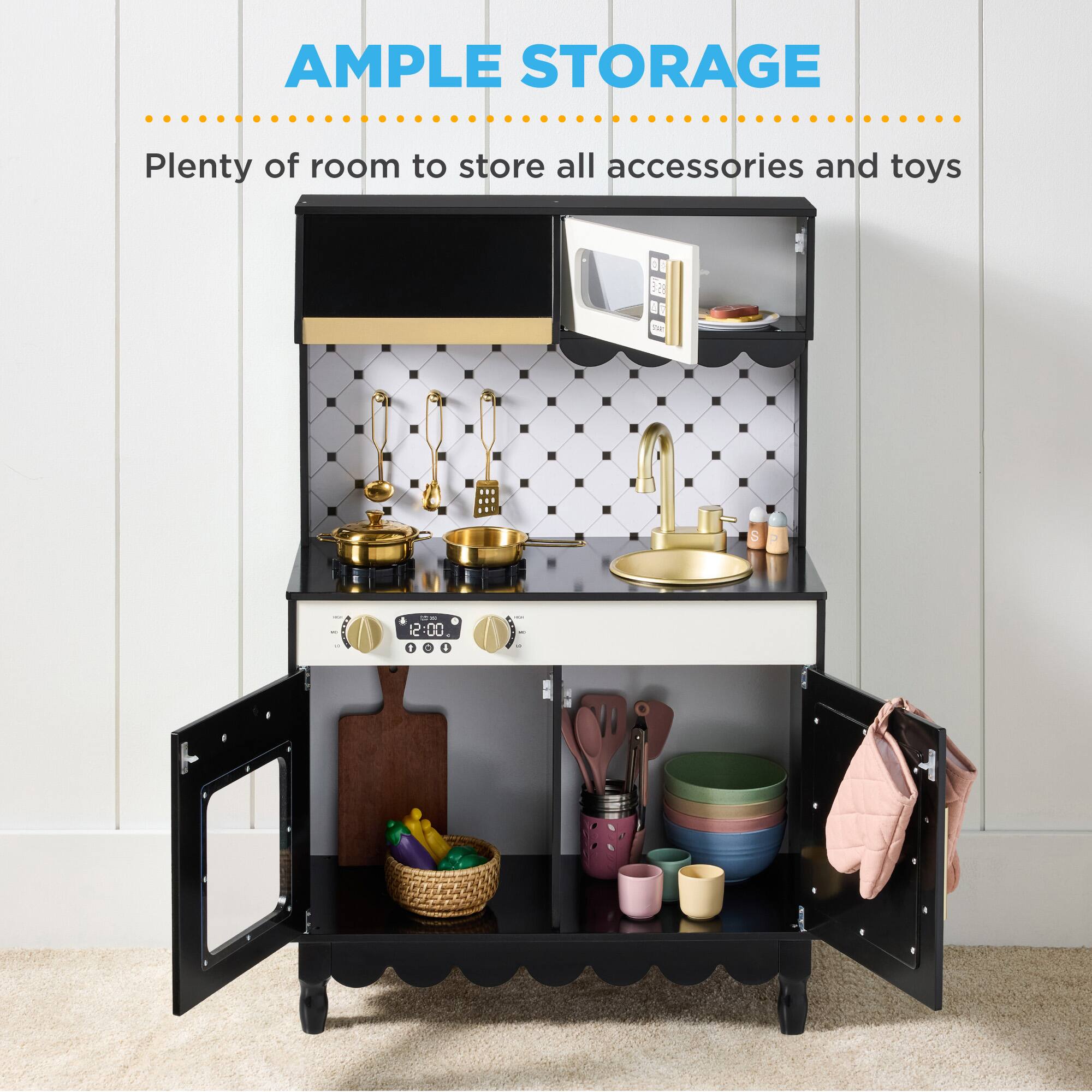 AMPLE STORAGE  
Plenty of room to store all accessories and toys