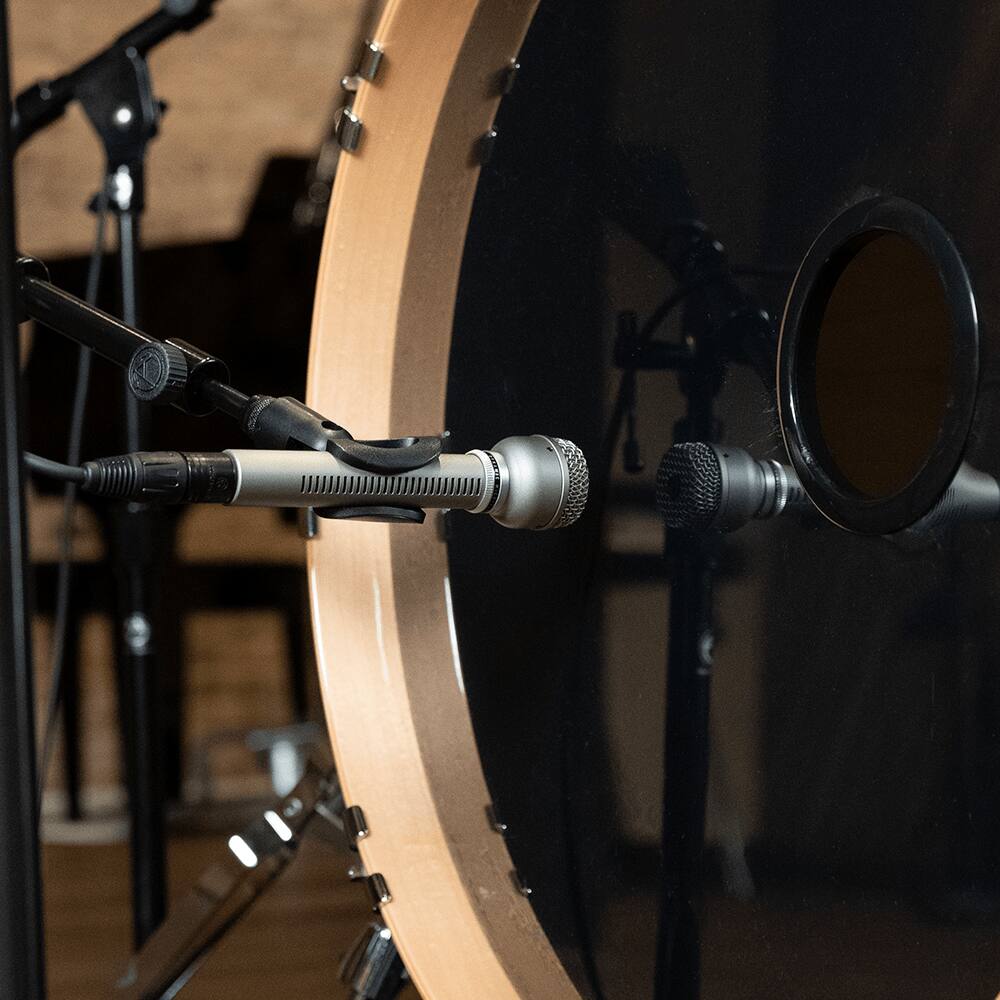 Alt View 1. Warm Audio - Dynamic Studio Microphone with Cardioid Polar Pattern, Variable 50Hz Highpass Filter, and 145dB Max SPL.