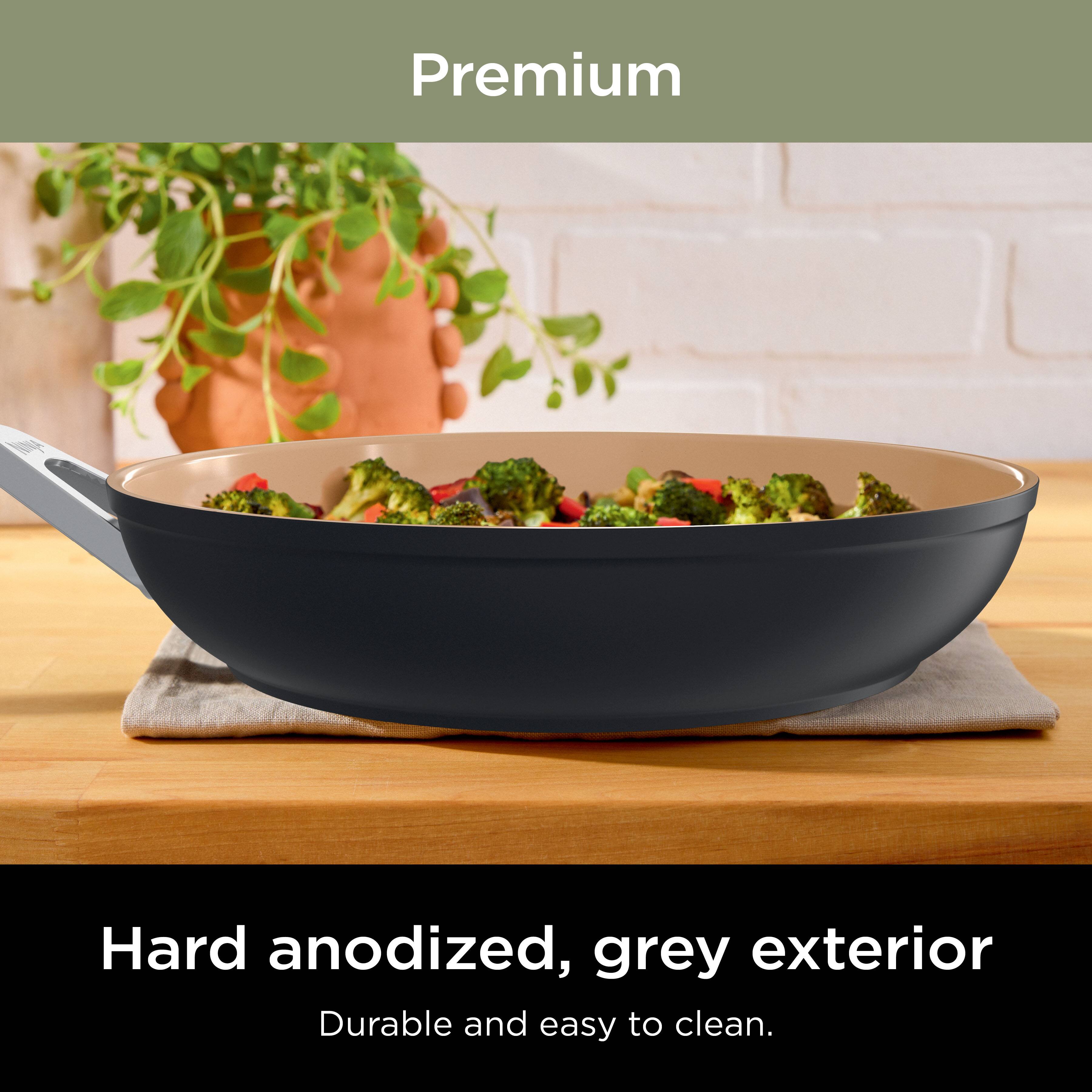 Premium  
Hard anodized, grey exterior  
Durable and easy to clean.
