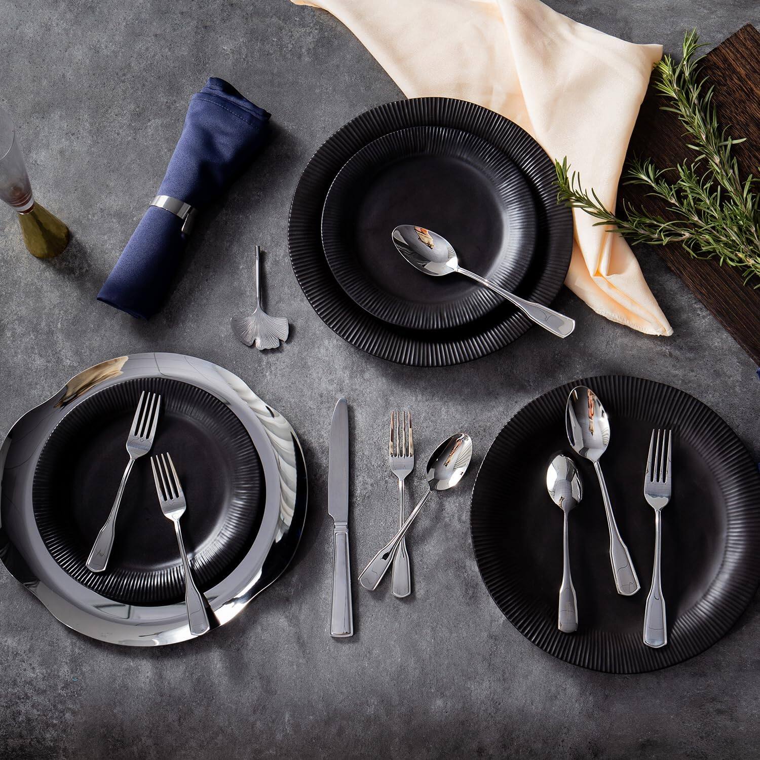 Angle. Dazzed Corner - 40-Piece Silverware Set, Stainless Steel Flatware Set for 8 - Silver.