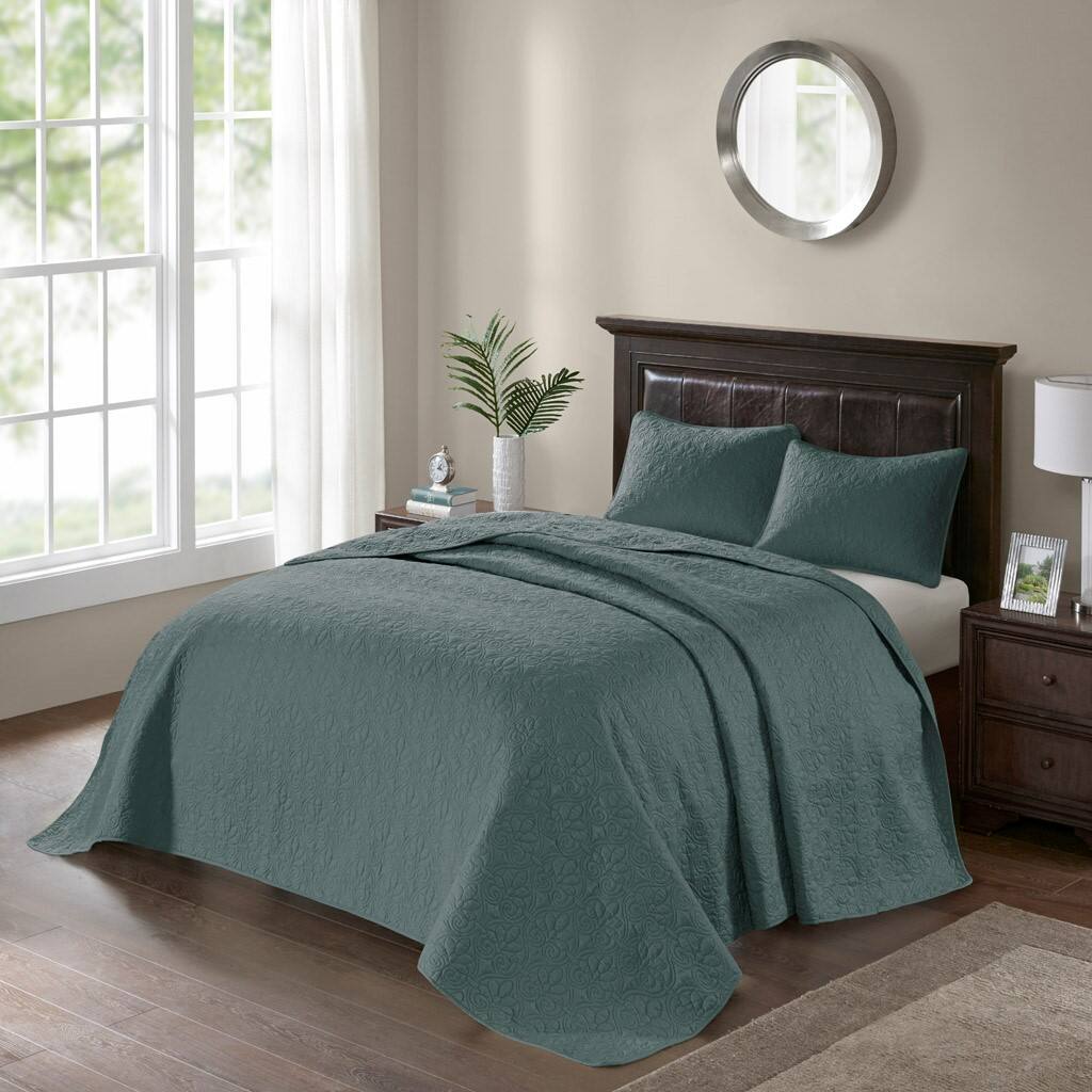 Alt View 1. Gracie Mills - Gracie Mills Sandy Reversible Bedspread Set with Classic Stitch Pattern - Balsam Green.