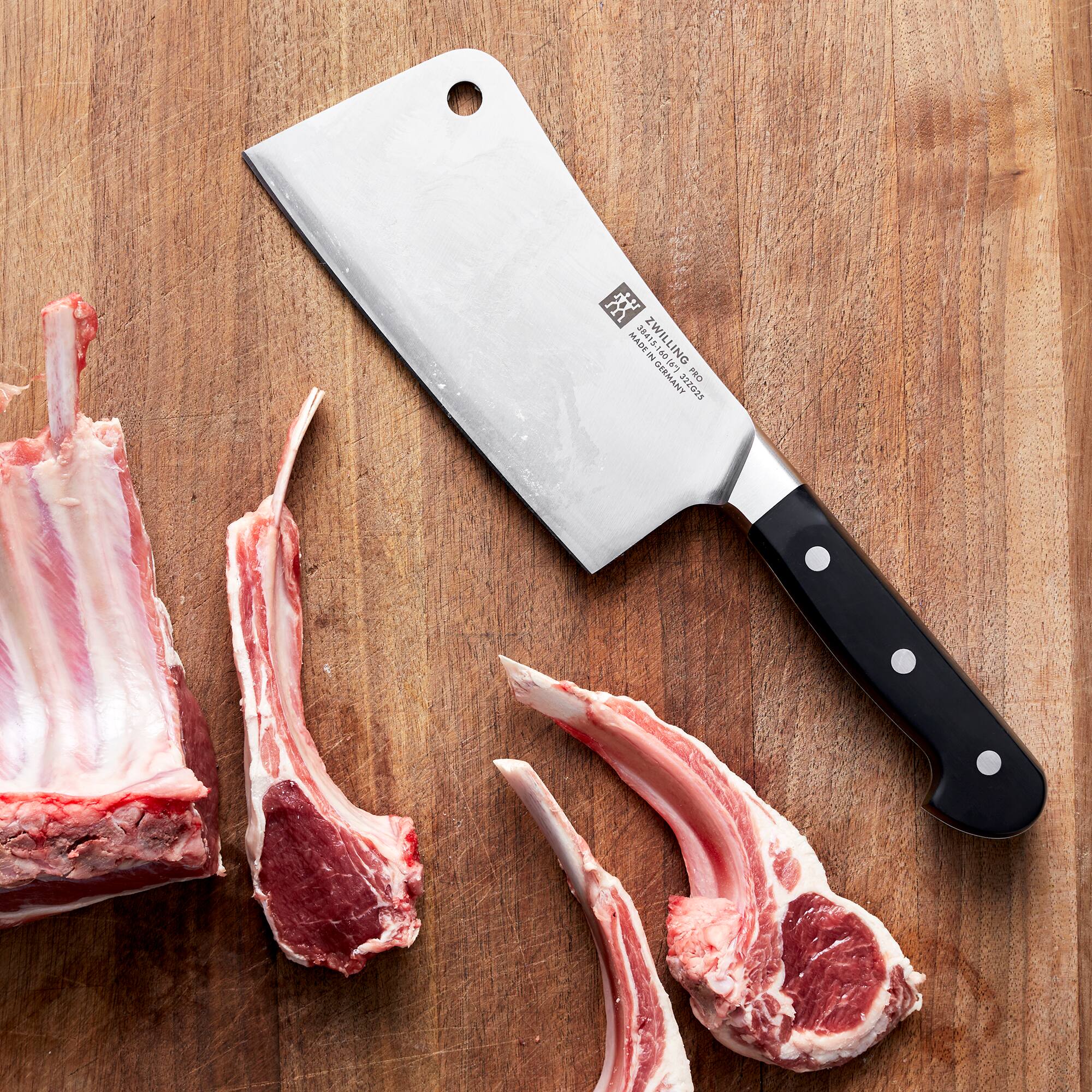 MADE IN GERMANY  
ZWILLING  
PRO  
GERMANY