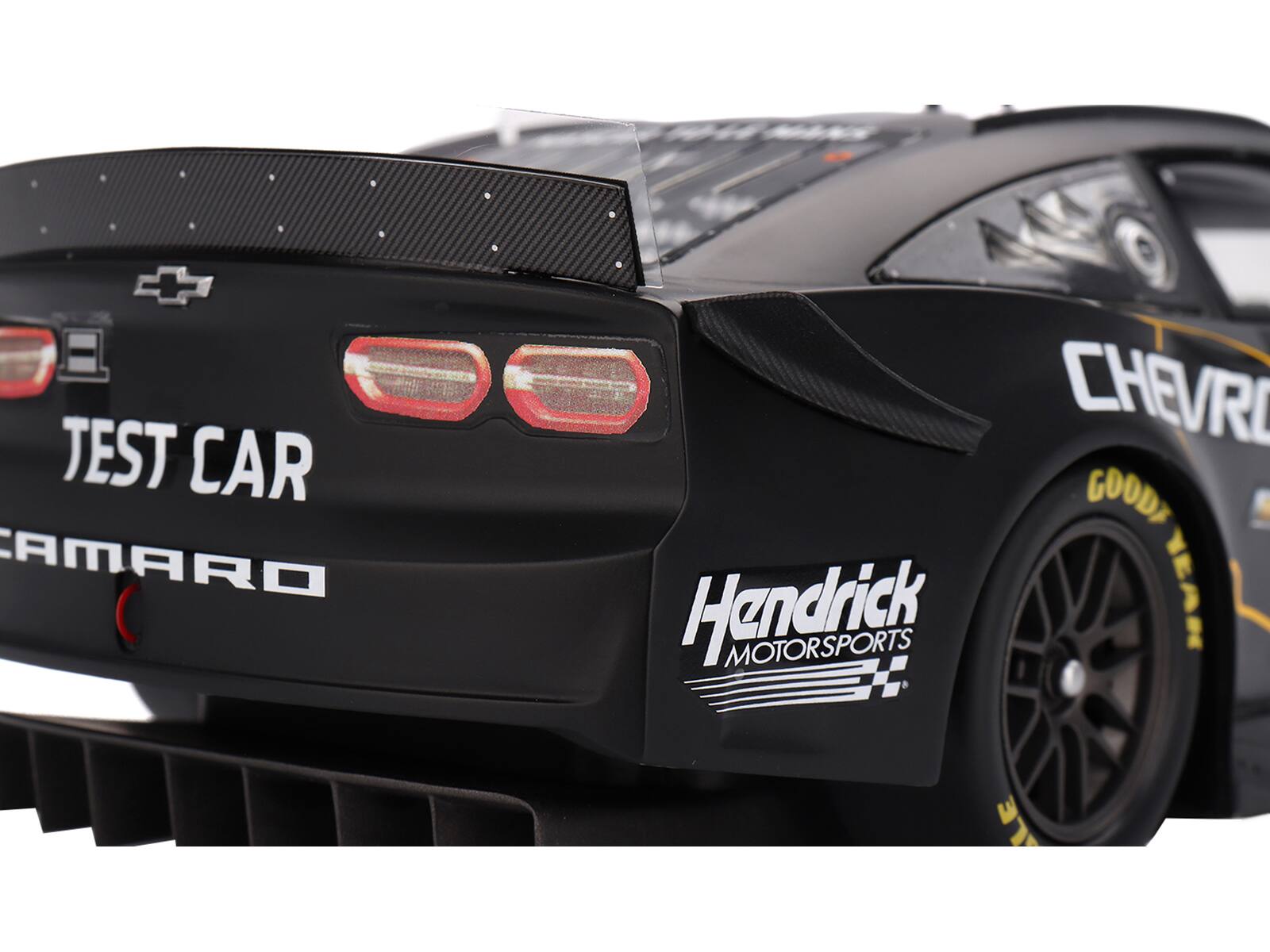 TEST CAR  
CAMARO  
Handrick MOTORSPORTS  
CHEVROLET  
GOOD YEAR
