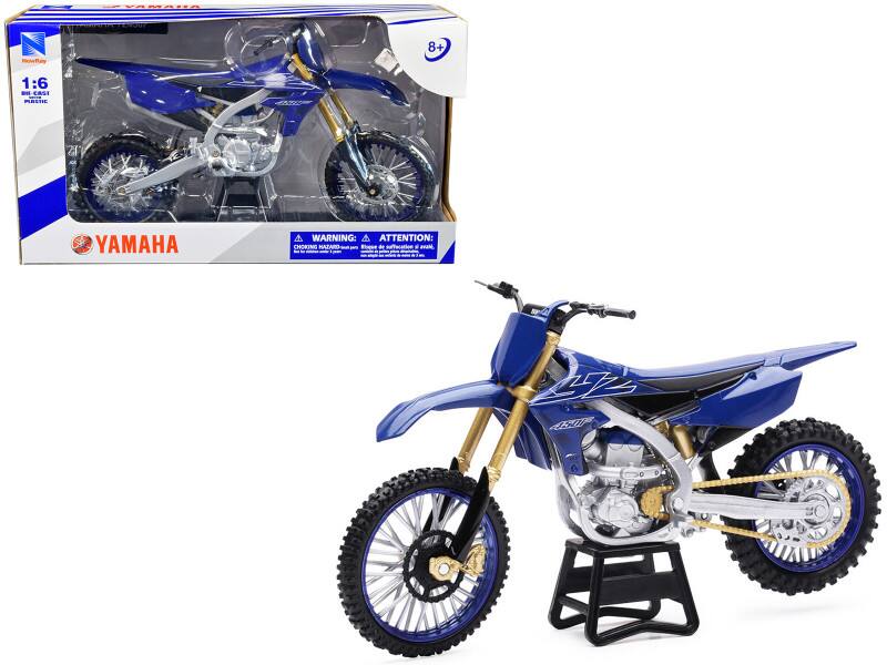 VANUIIR OE Nenfaly 8+ 1:6 BIL-CASI D MALII YAMAHA 4 WARNING: ATTENTION: CHOKING HAZARD - Small parts. Not for children under 3 years.