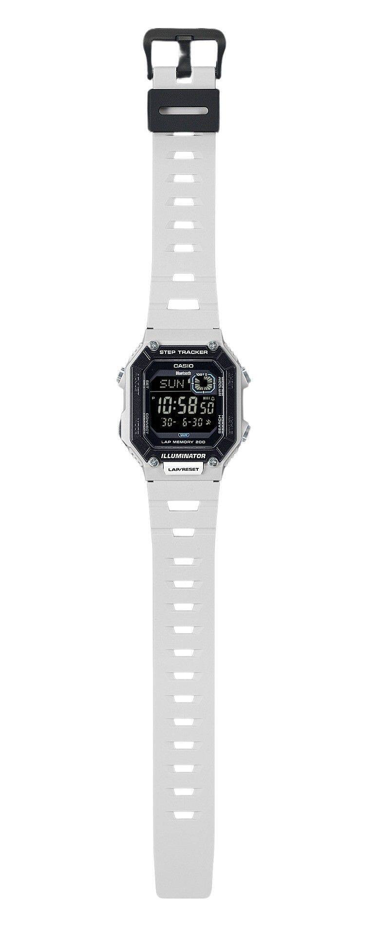 Casio Illuminator BLUTOOTH Smartphone Link Step Tracker LAP Memory
