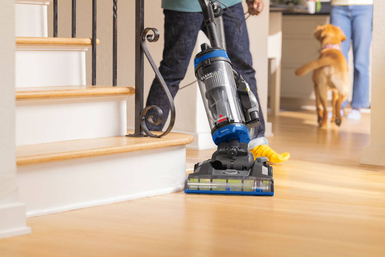 Bissell Cleanview Swivel Triple Action Brush Pet