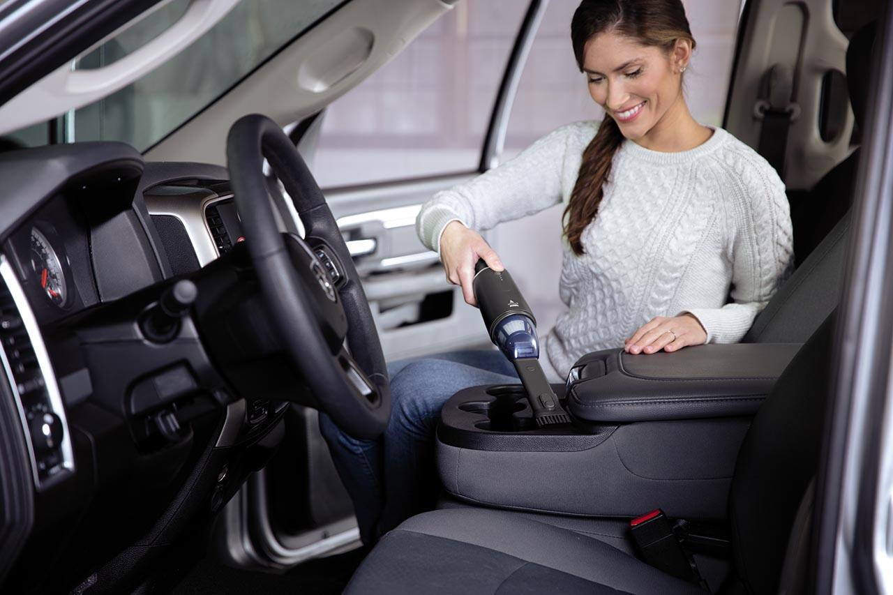 Left. BISSELL - AeroSlim Hand Vacuum - Titanium.