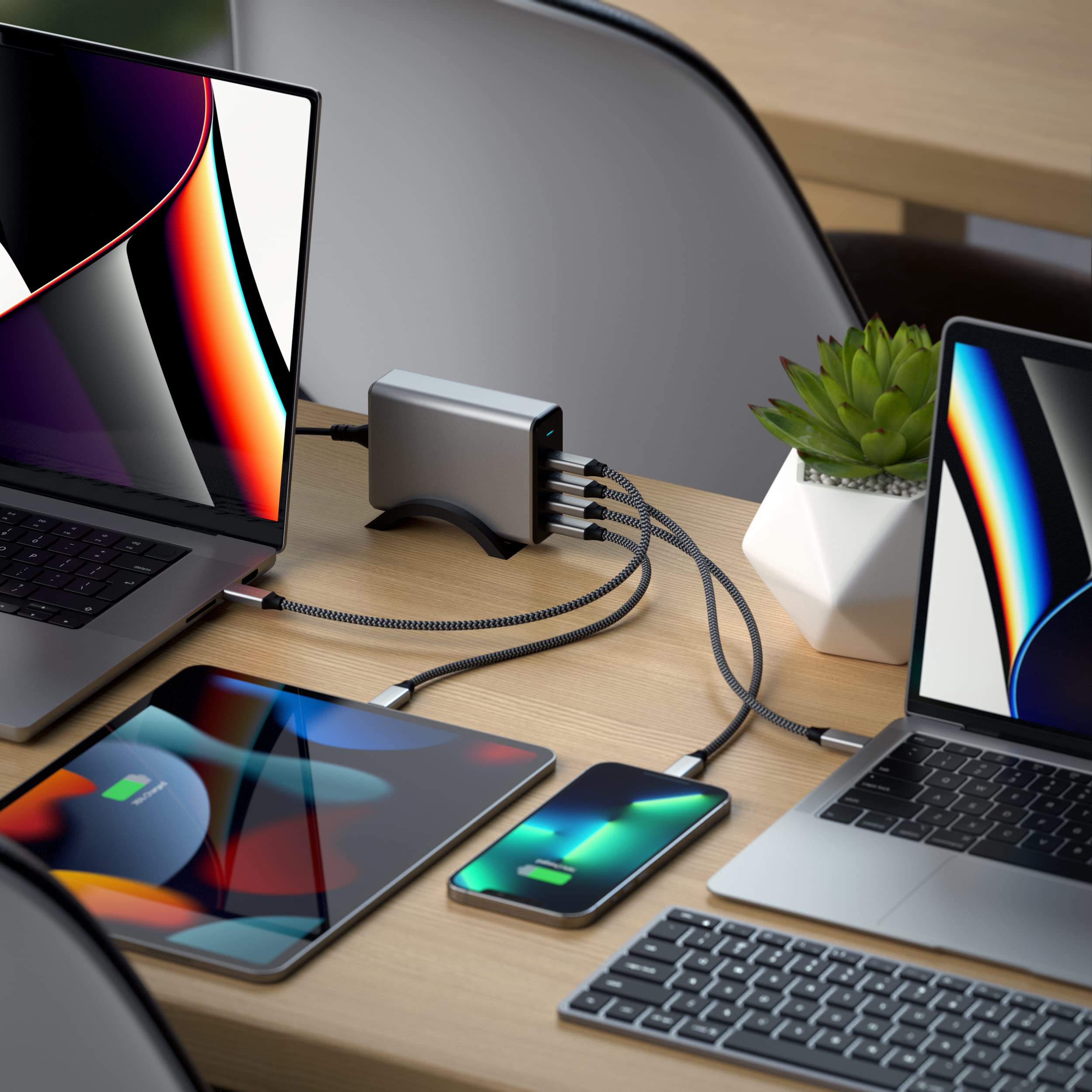 Satechi 165W USB C 4 Port GaN Charging Station PD Fast Charger for