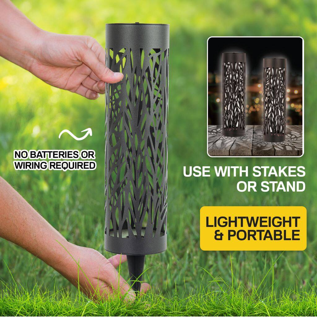 NO BATTERIES OR WIRING REQUIRED  
USE WITH STAKES OR STAND  
LIGHTWEIGHT & PORTABLE