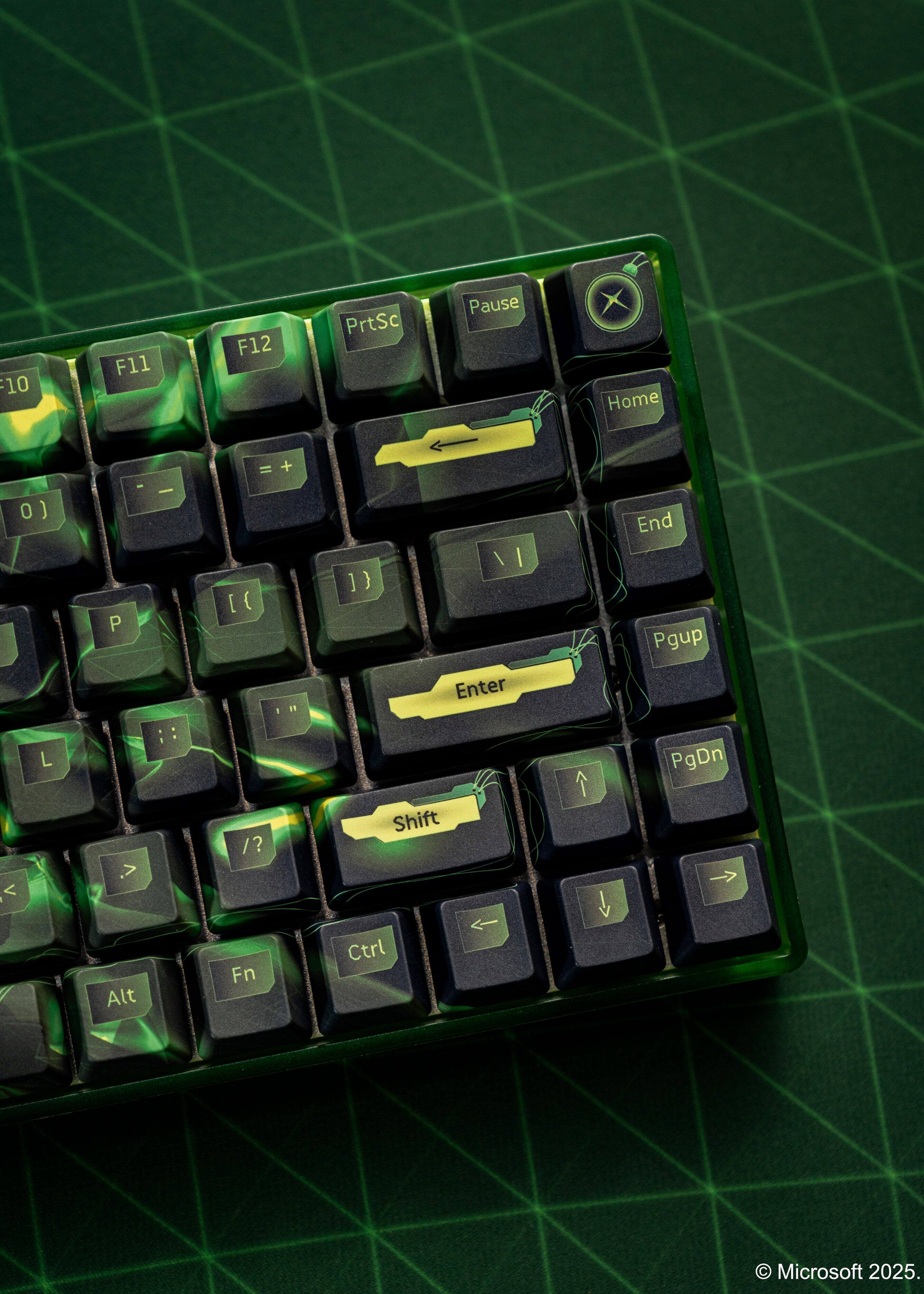 - F10 F11 F12 PrtSc Pause Home
- 0 ) - + = 
- P [ ] 
- Enter End PgUp PgDn
- Shift Alt Fn Ctrl
- © Microsoft 2025