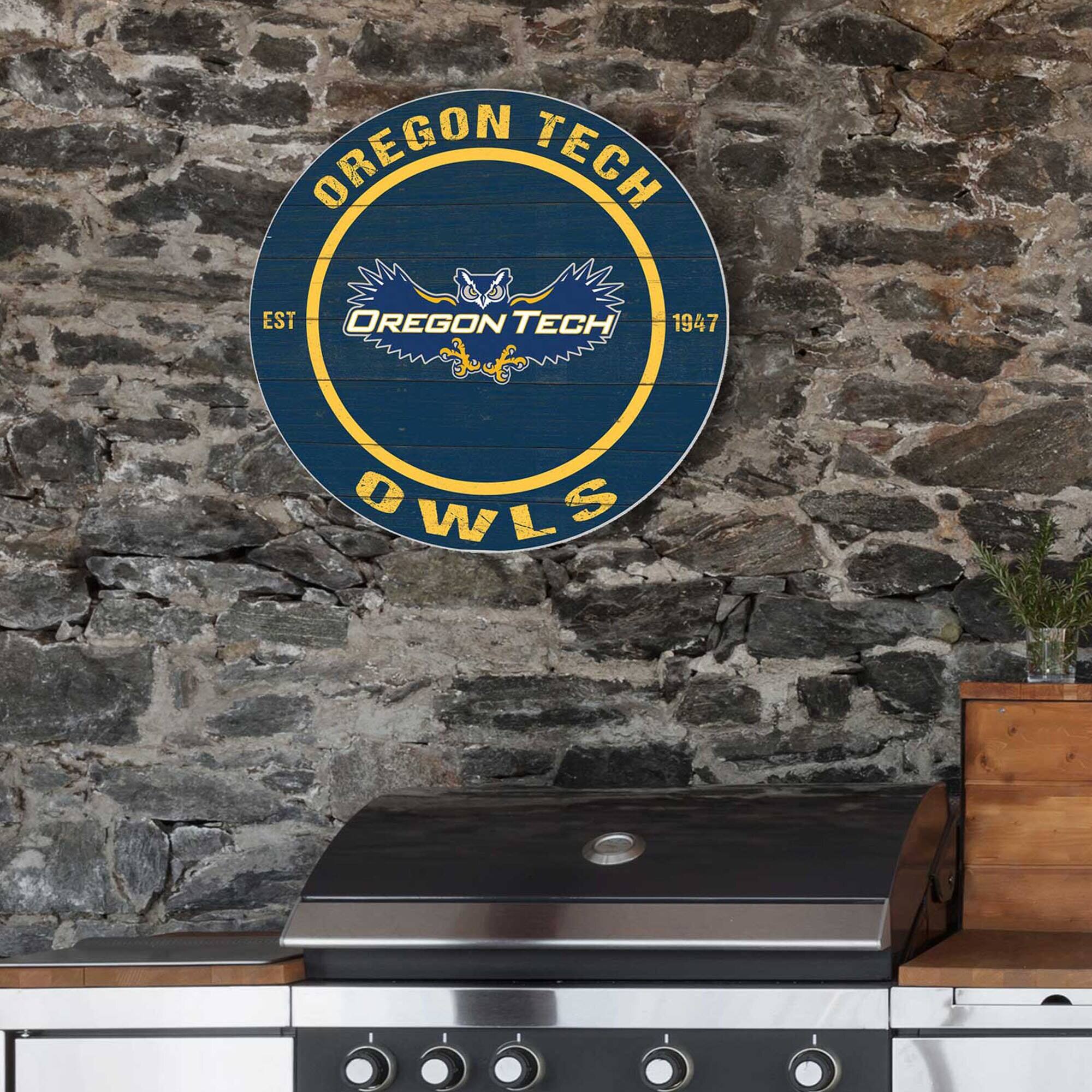 OREGON TECH  
EST 1947  
OWLS