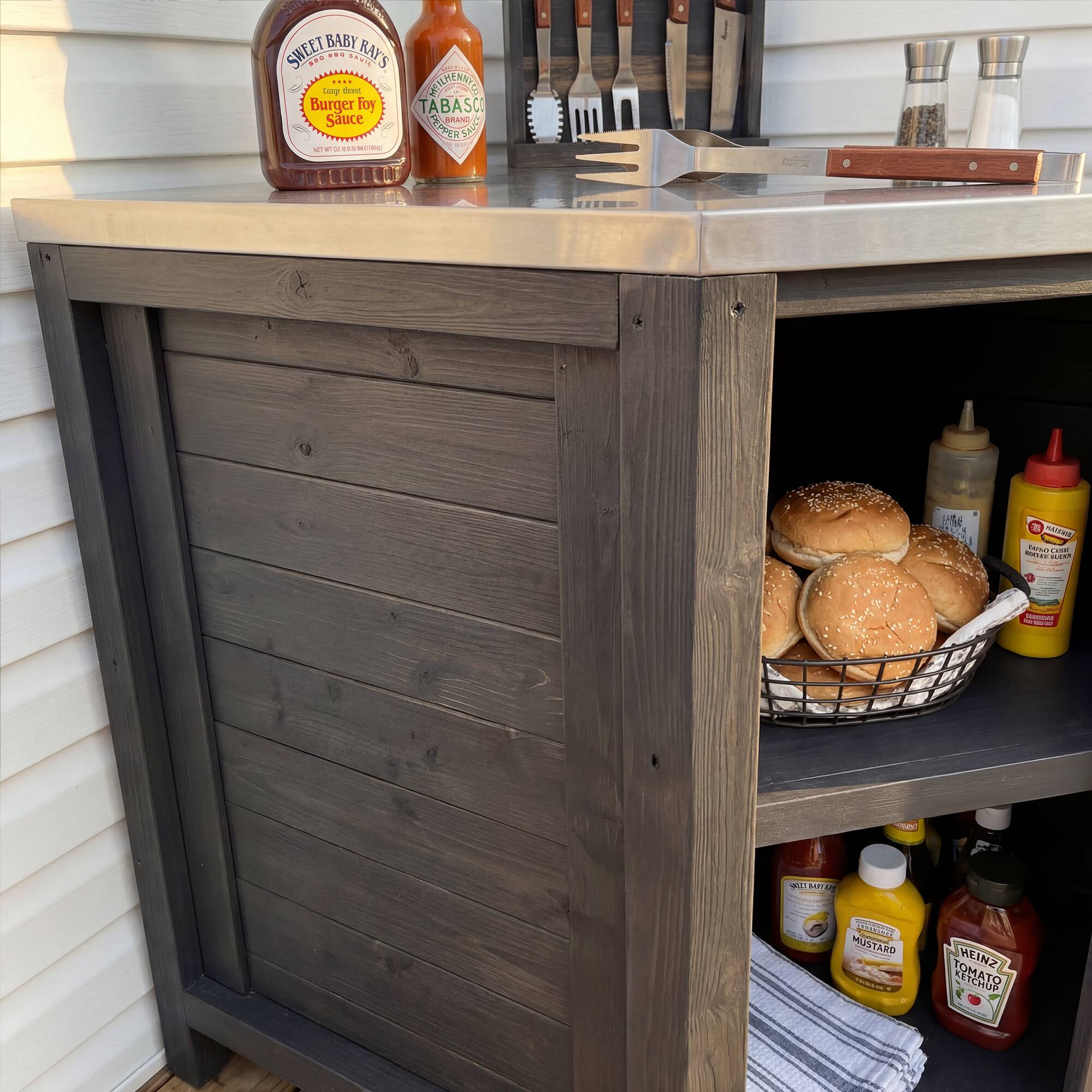 BABY SWEET S.S. LAMIE RAT'S S Dany dcom NETMENNA 11a Burger foy TABASC CO Sauce OHAR Sae - AAVI Cnr Coe s... I - 18A MUL COPVEN MUSTARD - HEINZ TNR - I