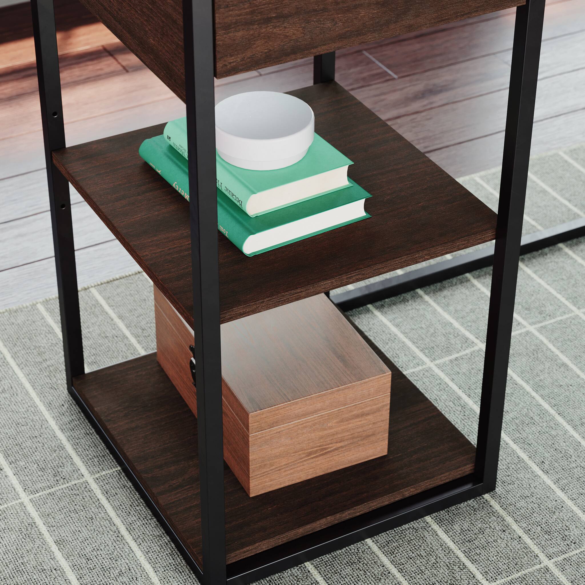 The text on the image reads:

"DE S MSt"