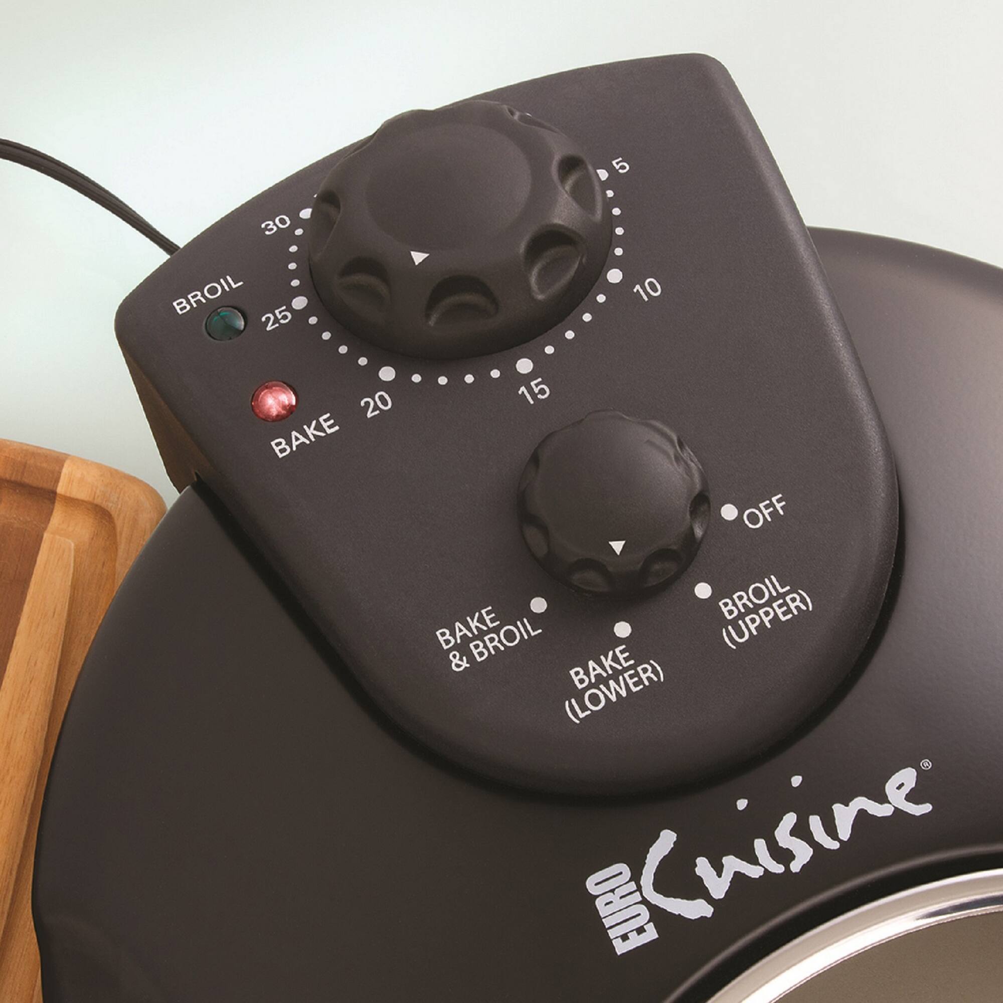 5 10 15 20 25 30 BROIL BAKE OFF BROIL (UPPER) BAKE BROIL & BROIL (LOWER) EURO Cnisine