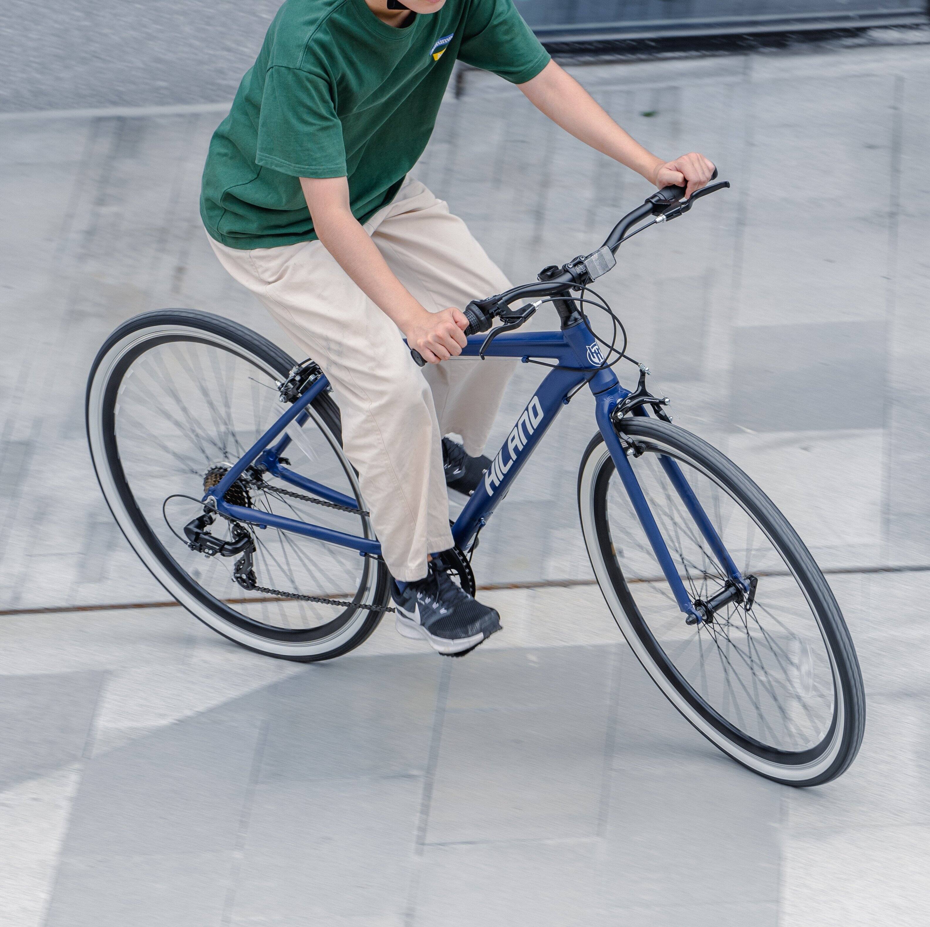 Angle. HILAND - HILAND Flow 700C Adult Hybrid Bike, 7 Speeds Commuter Bicycle for Men Women, Aluminum Alloy Frame, Blue - blue.