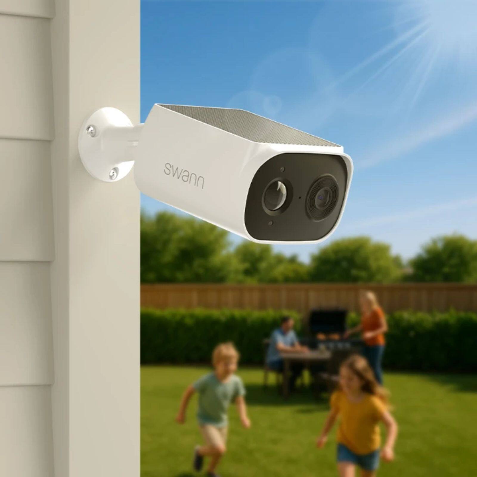 Back. Swann - EVO Solar 2K Wireless Security Camera w 16GB Card - White.