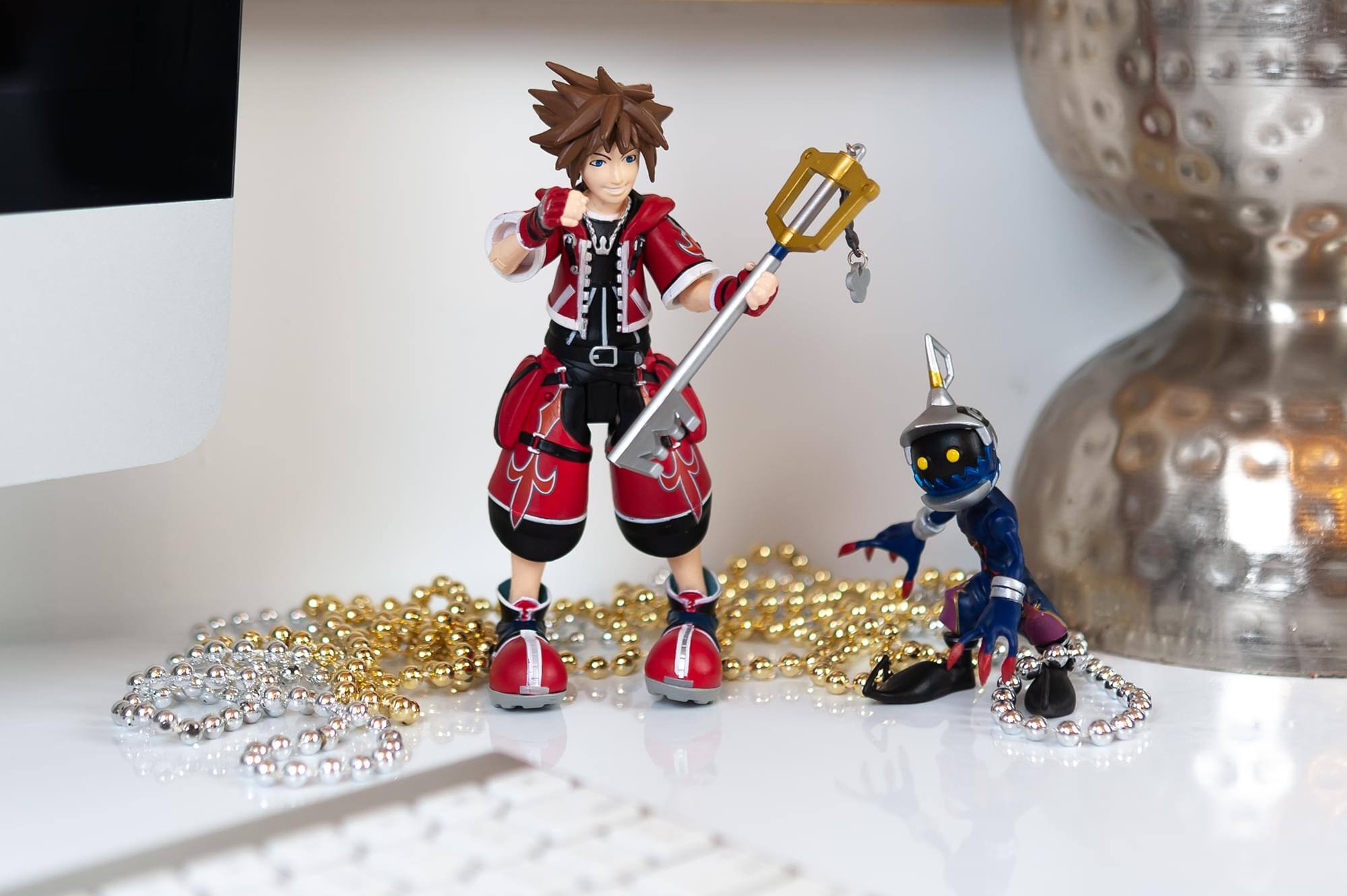 Alt View 3. Diamond Comic - Kingdom Hearts Valor Form Sora & Soldier Exclusive Action Figure - 2-Pack - Red.