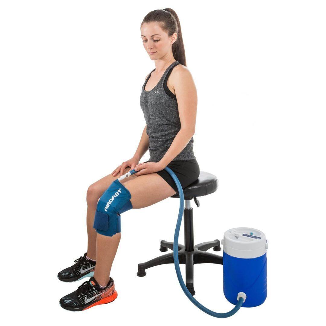 Back. Aircast - Aircast Cold Therapy Universal Fit Knee Cryo and Cuff with Gravity-Fed Cooler - Blue.