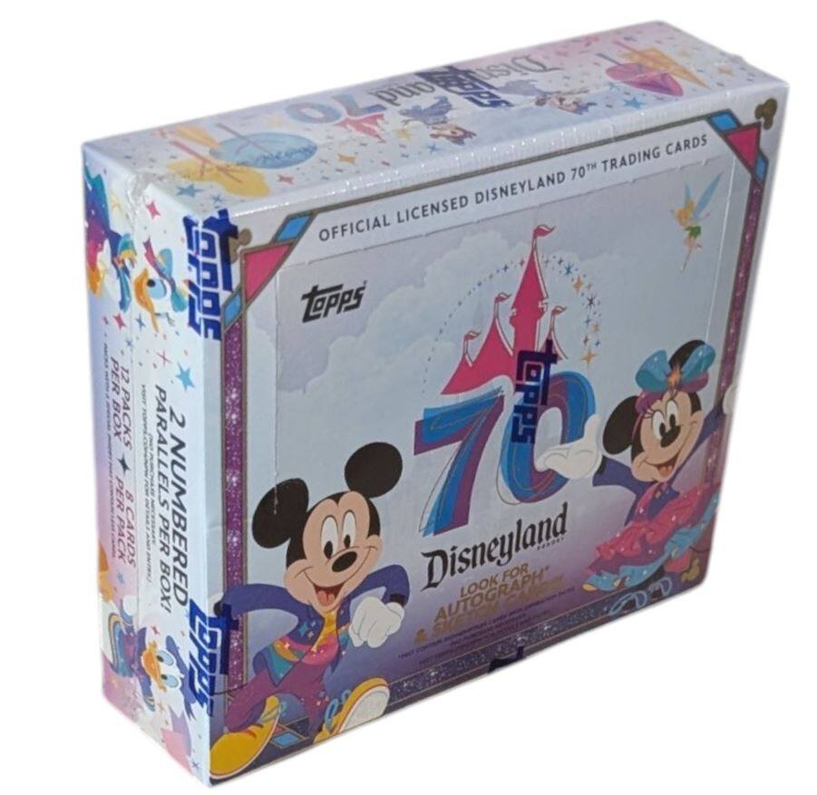 OFFICIAL LICENSED DISNEYLAND 70TH TRADING CARDS  
Topps  
70 Disneyland  
LOOK FOR AUTOGRAPH  
2 PARALLEL NUMBERED CARDS PER BOX  
7 PACK CARDS PER BOX  
2 PER 8 PARALLELS