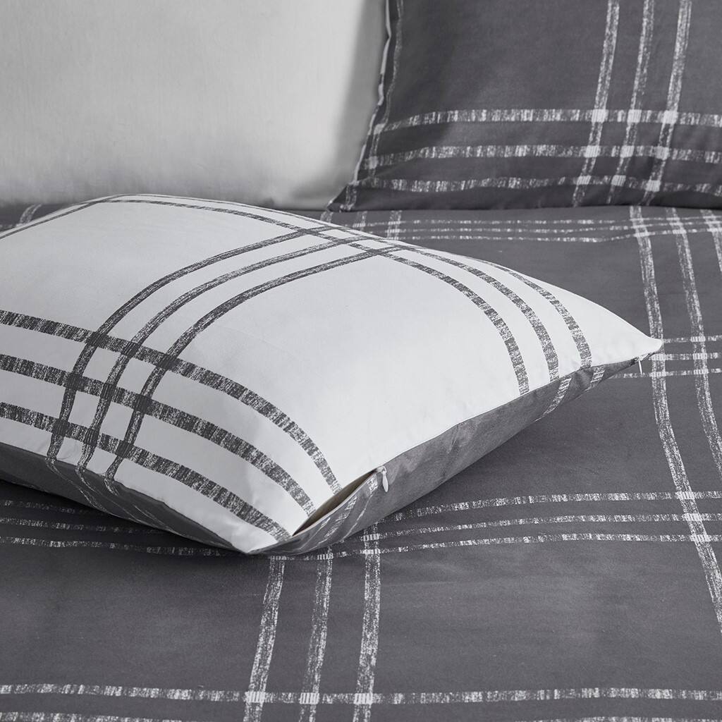 Alt View 3. Gracie Mills - Gracie Mills Merryn Reversible Plaid Comforter Set - White/Gray.
