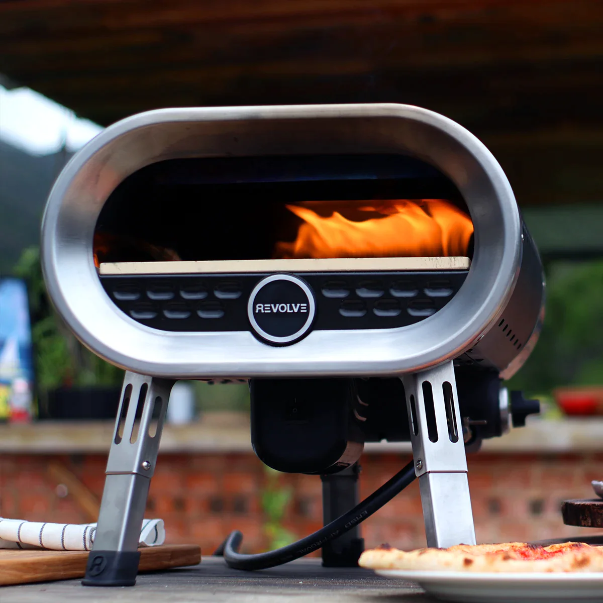 Revolve - Gas-Fired Outdoor Pizza Oven - Black