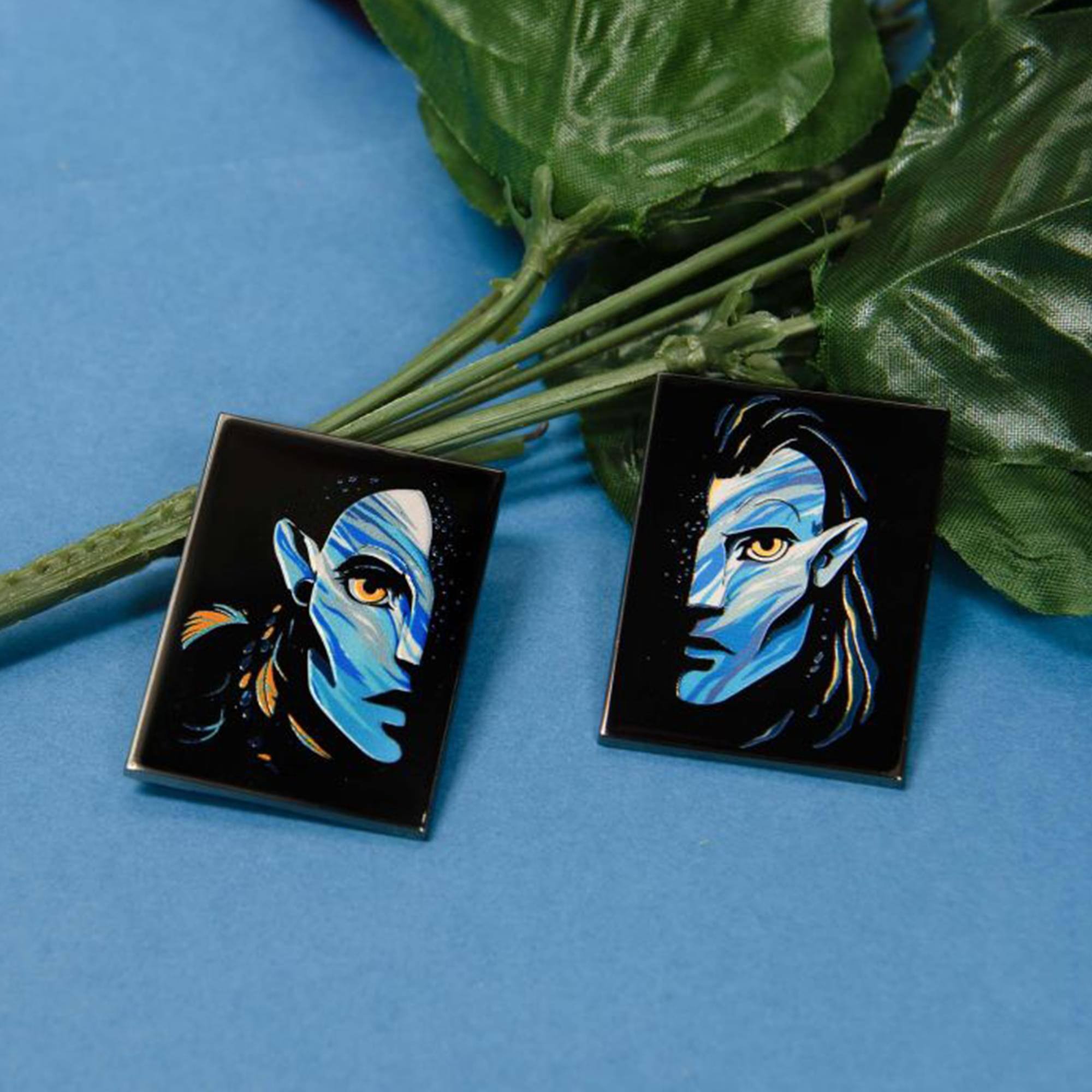 Alt View 2. SalesOne LLC - Avatar 2: The Way of Water Neytiri & Jake Enamel Pin Set - Blue.