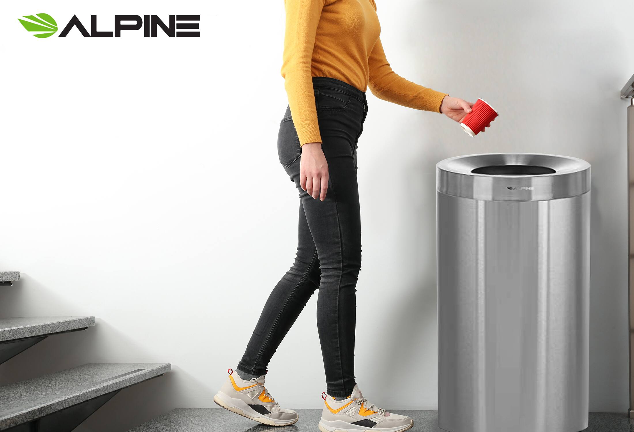 Alt View 2. Alpine Industries - 27 Gallon Stainless Steel Commercial Indoor Trash Can - Silver.