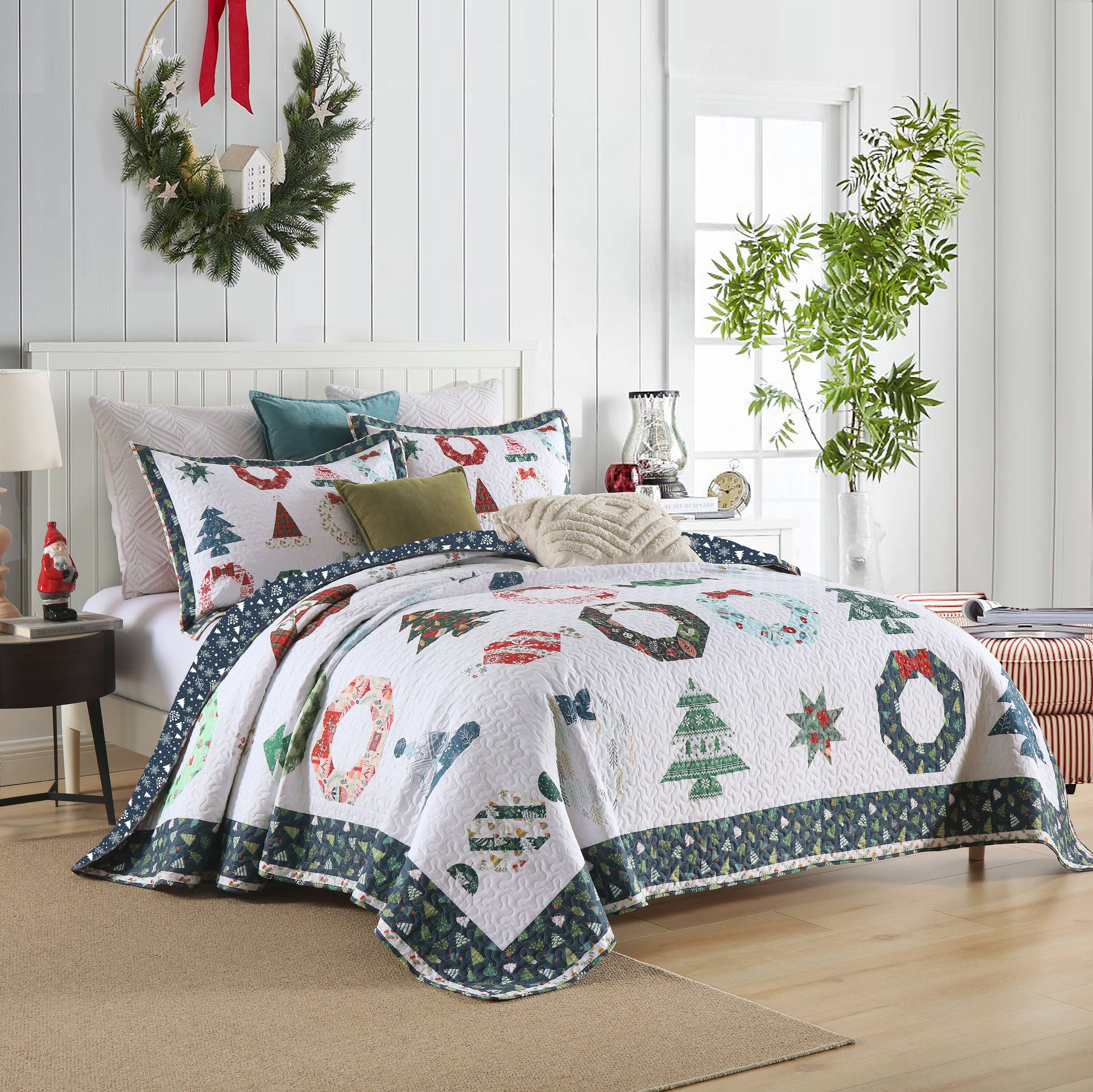 Left. MarCielo - MarCielo 3-Pieces Winter Blue Candy King Size Christmas Quilt Bedspread Set BY206 - Blue.