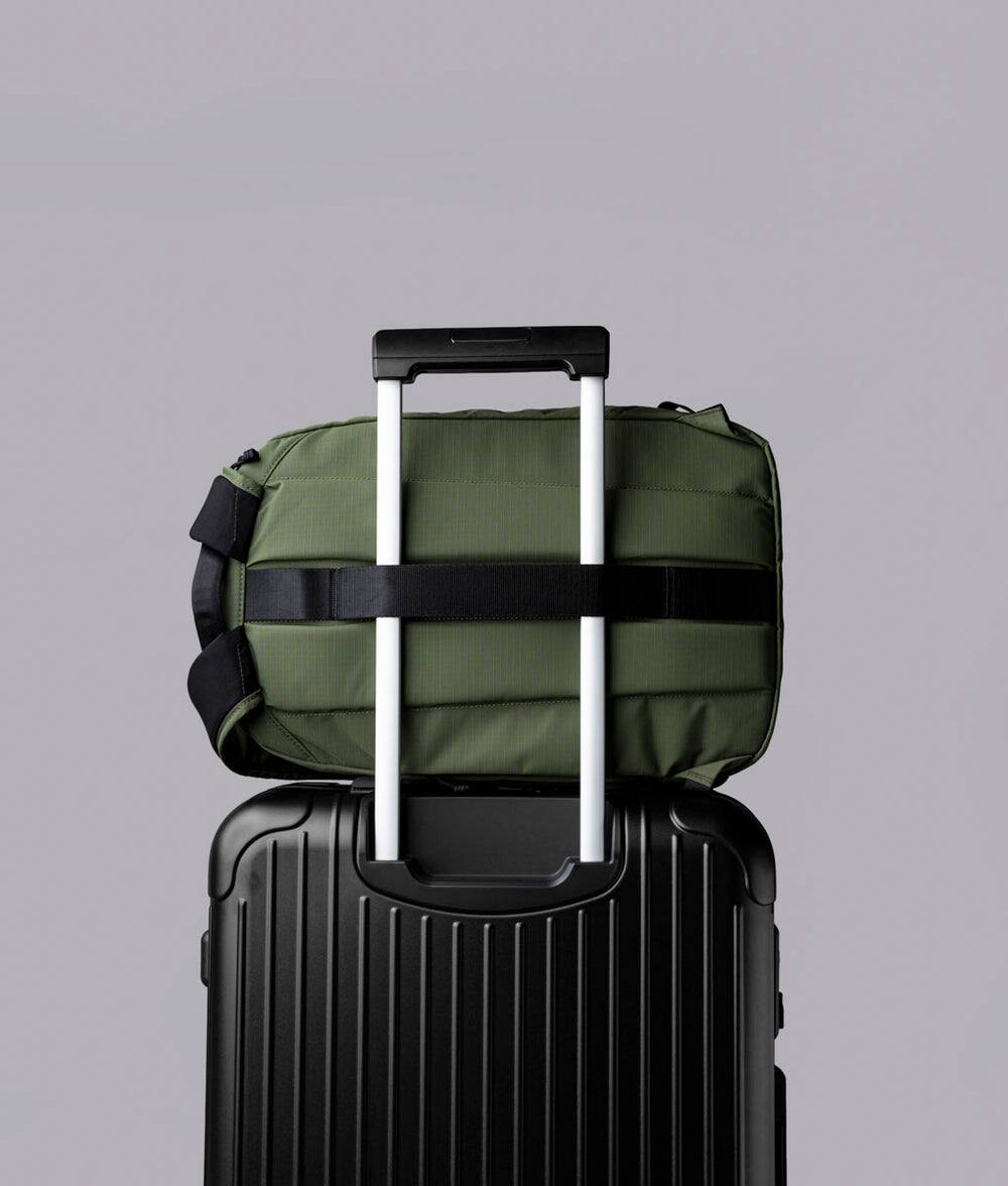 Back. ALPAKA - ALPAKA Aero Pack 16L Laptop Backpack with 16" Sleeve Lightweight Water-Resistant Travel Commuter Backpack - Green Axoflux 210D.