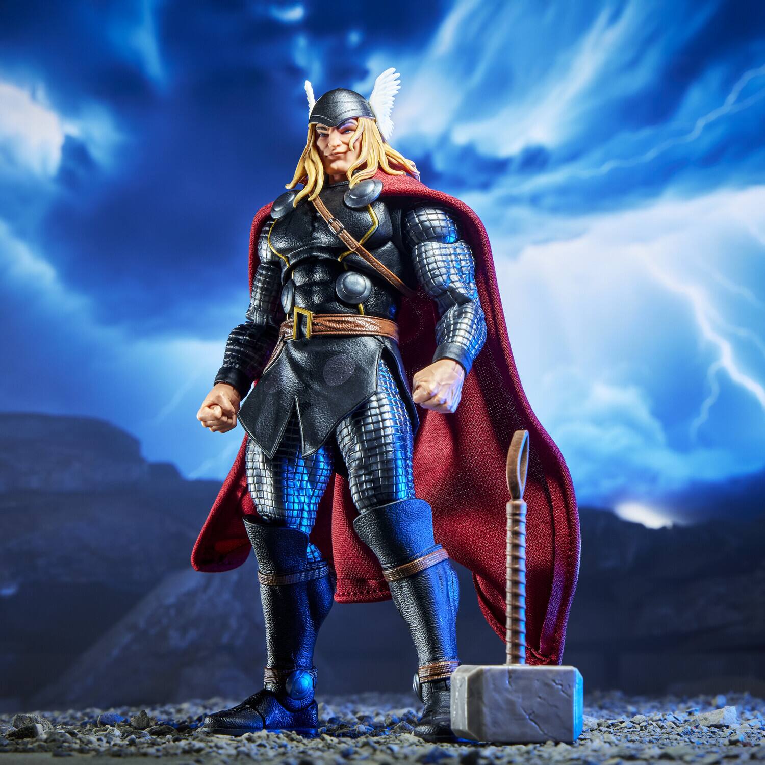 Alt View 4. Hasbro - Thor - Marvel Legends: Maximum Series - Thor Action Figure   - COLLECTIBLES - Multicolor.