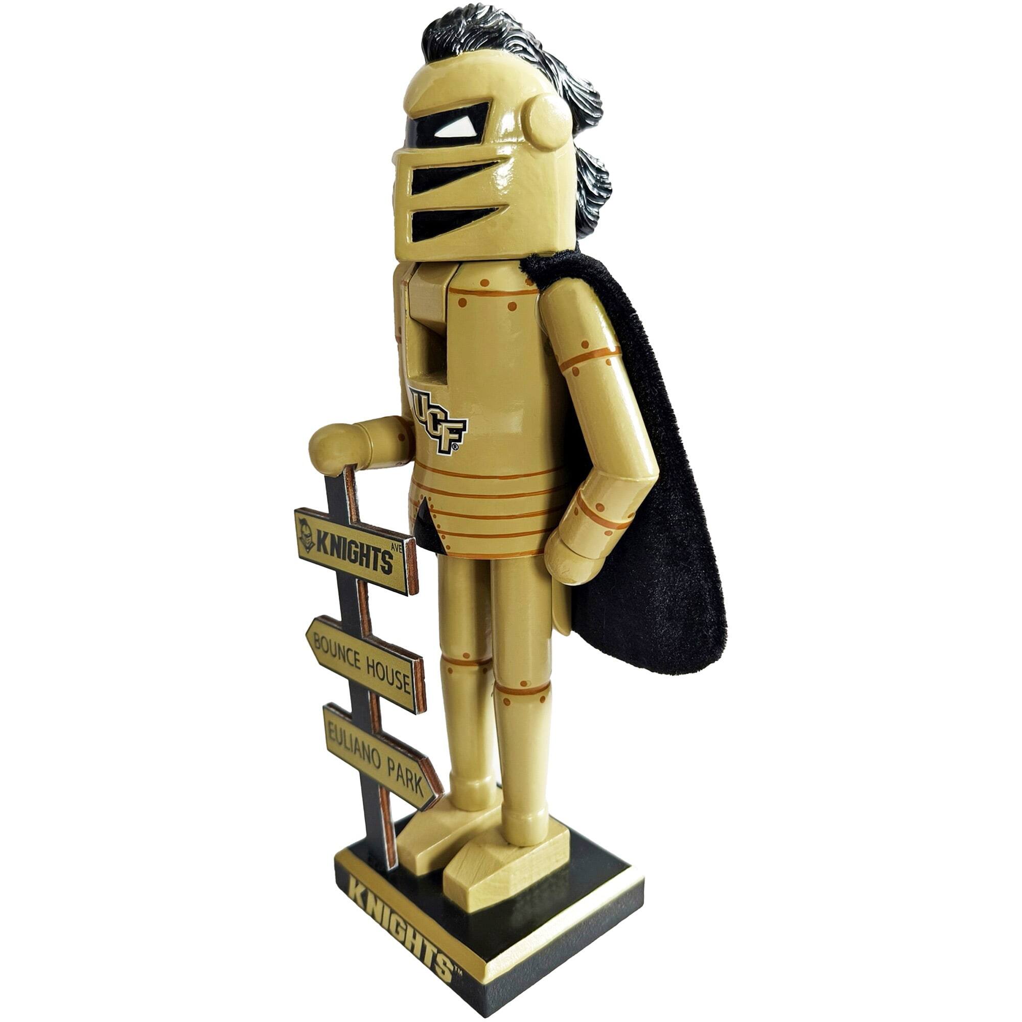 F KNIGHTS  
E BOUNCE HOUSE  
EULIANO PARK  
KNIGHTS