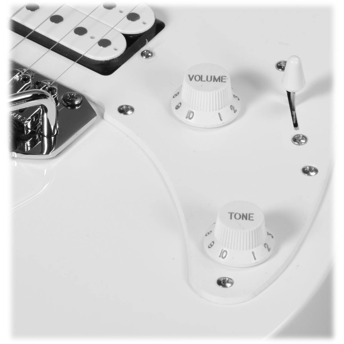 VOLUME 10  
TONE 10