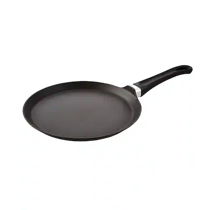 Front. Scanpan - Classic 9.75-Inch Omelet & Crepe Pan - Black.