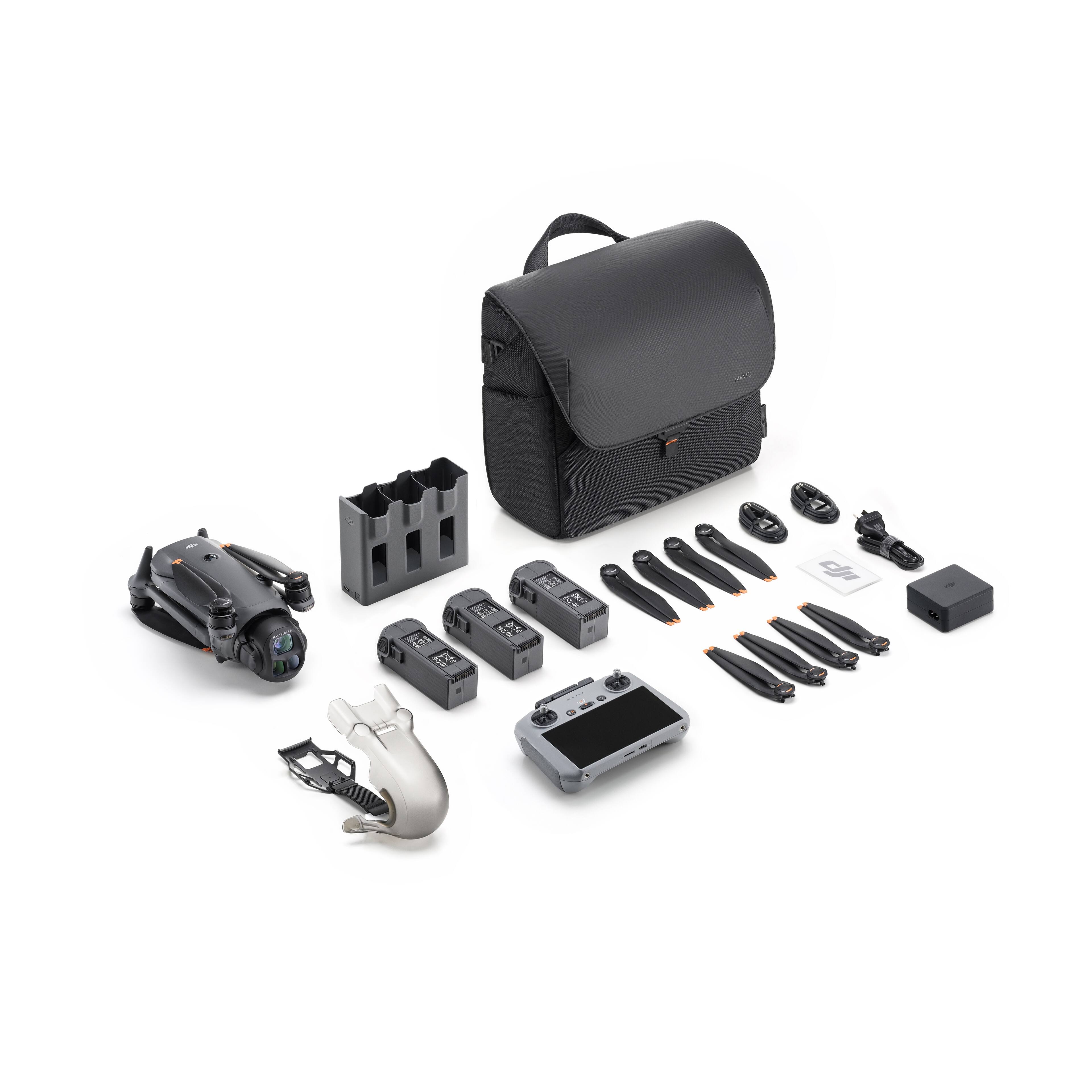 Left. DJI - DJI Mavic 4 Pro Fly More Combo(DJI RC 2).