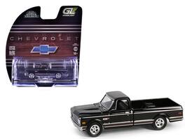 Greenlight - 1972 Chevrolet Cheyenne C10 Short Bed Pickup Truck "Hobby Exclusive" Series 1/64 - Black
