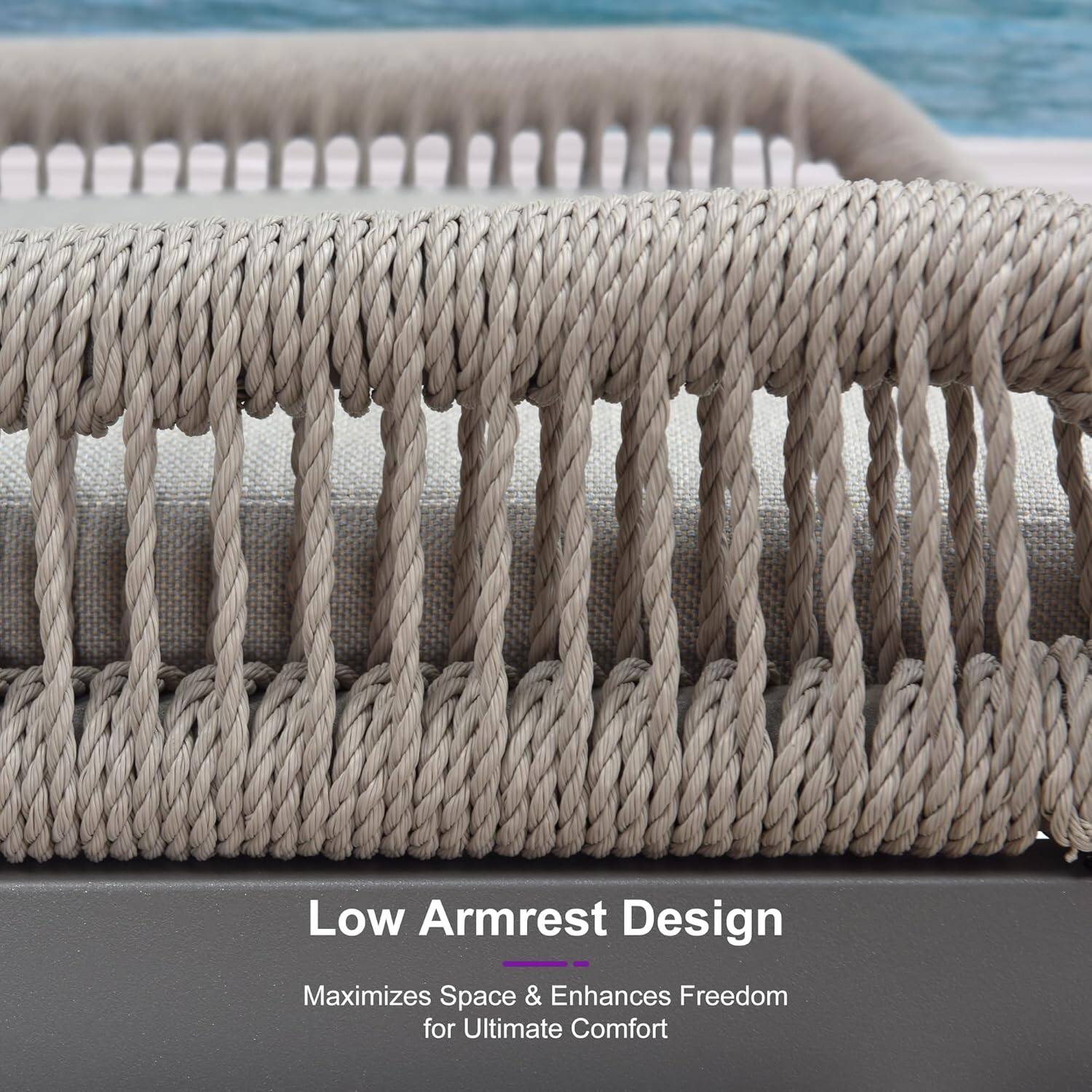 Low Armrest Design  
Maximizes Space & Enhances Freedom for Ultimate Comfort