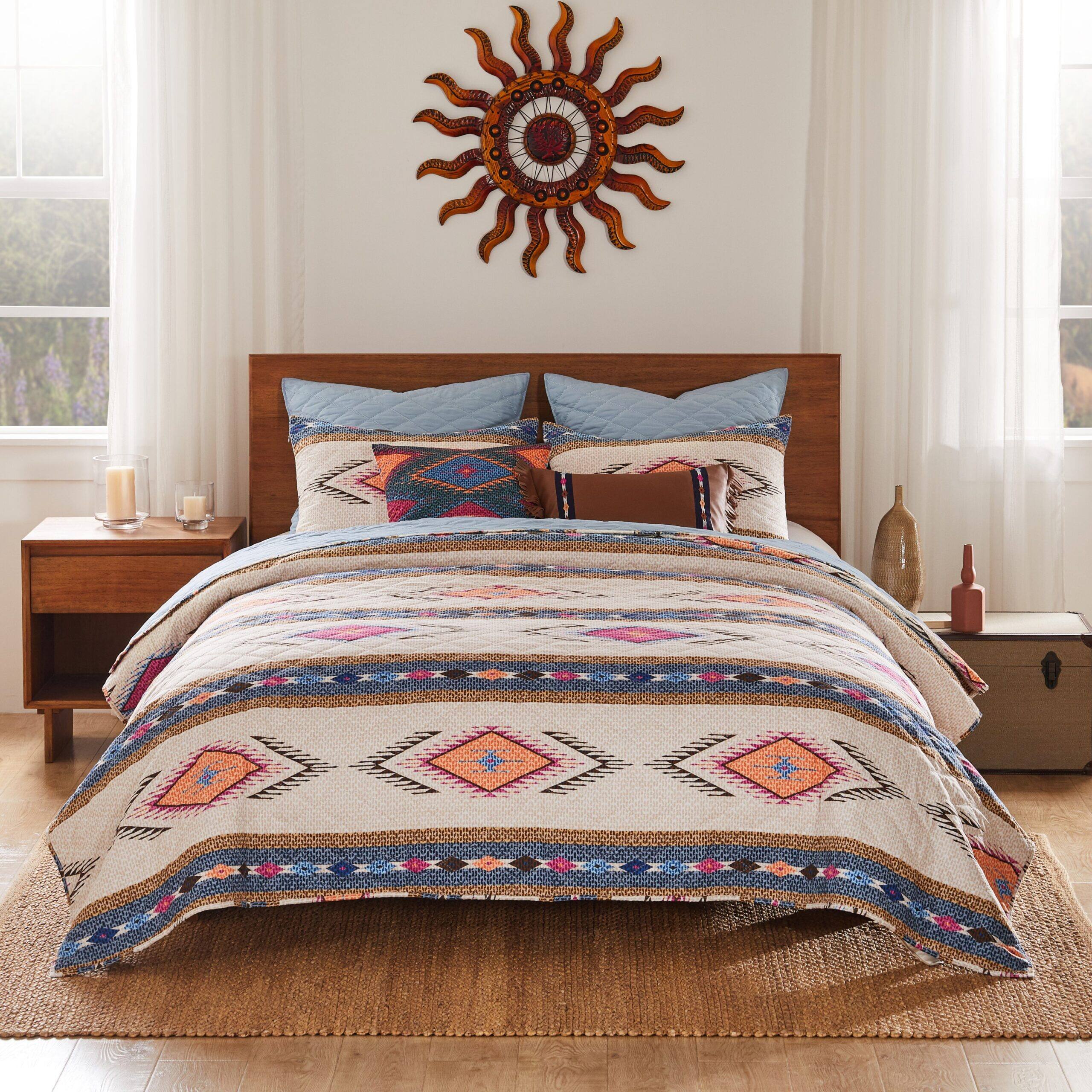 Angle. BreeBe - Cheyenne Quilt Set - 2-Piece Twin/XL - Spirit.