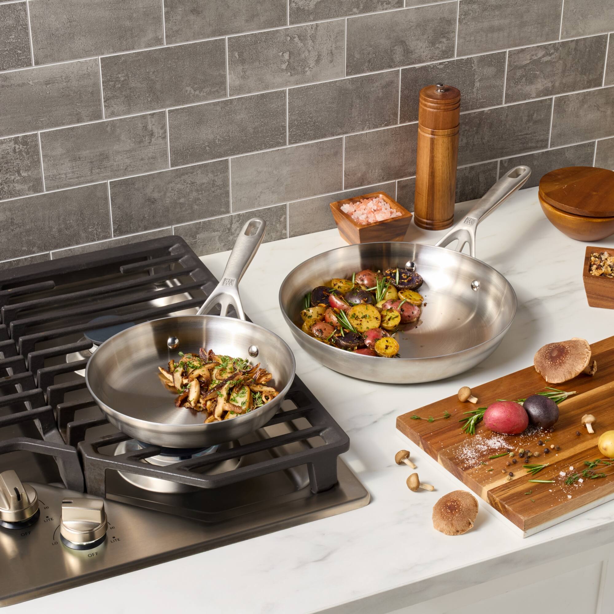 A V - CNT UE ... - LnE tE