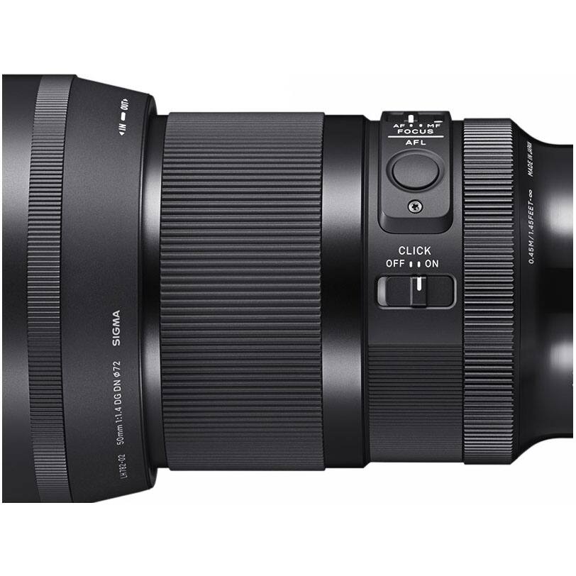 SIGMA 50mm 1:1.4 DN DG  
AF/MF FOCUS AFL  
CLICK OFF/ON  
MADE IN JAPAN  
0.45M/1.45FEET