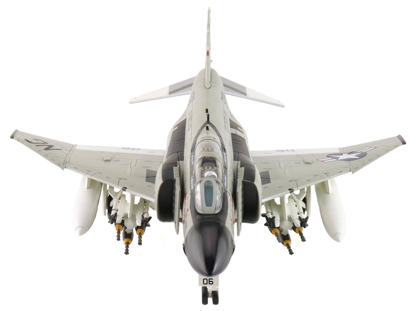 Left. Hobby Master - McDonnell Douglas F-4J Phantom II Showtime 106 155769 VF-96 Fighting Falcons USS Constellation 1972 US Navy 1/72 - Multicolor.
