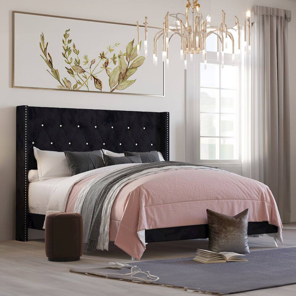 Alt View 1. New Classic Furniture - Huxley Wood Queen Bed - Black.