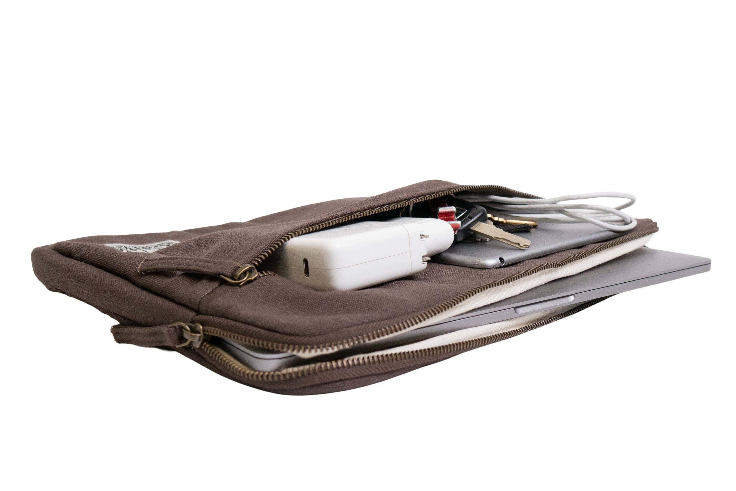 Alt View 1. Terra Thread - Organic Cotton Laptop Sleeve 15 inches - Chestnut Brown.