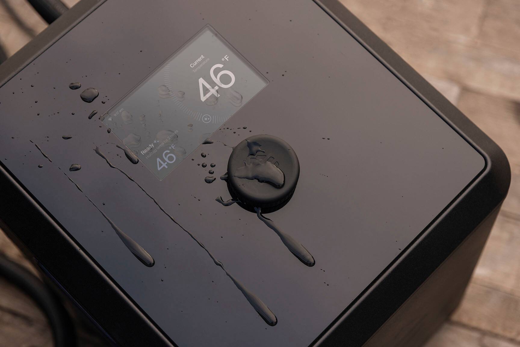 The text on the image reads: "am 9:17 Current F 46°C for 2 hours for Ready. Hologram Holding temp 46°C."