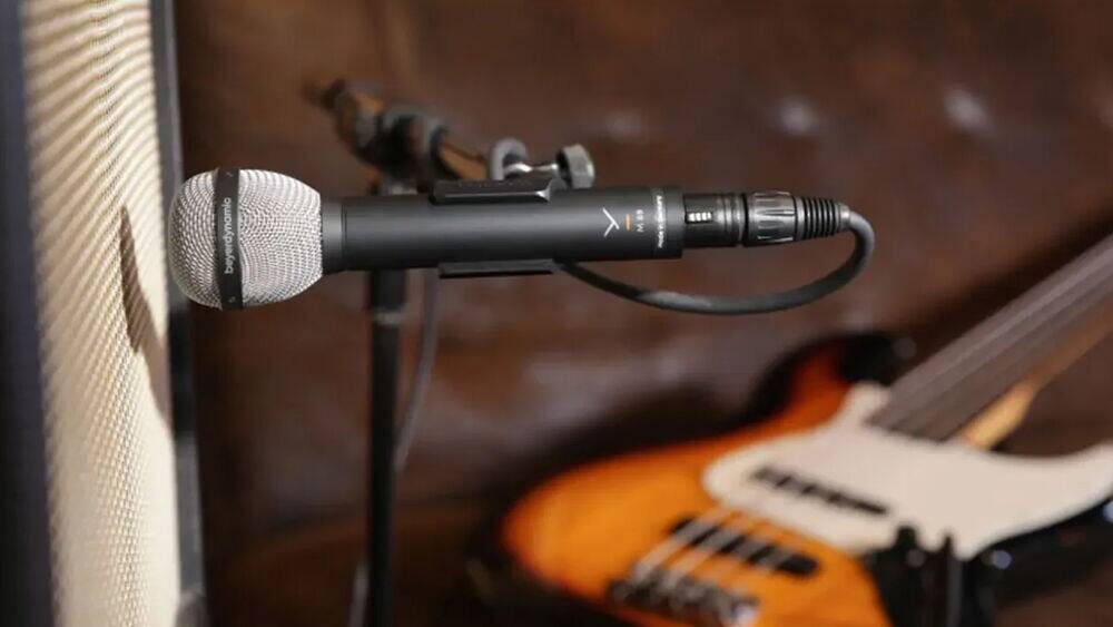 Back. Beyerdynamic - Beyerdynamic M 88 Dynamic Hypercardioid Microphone Kick Drum Vocal Mic (Bundle).